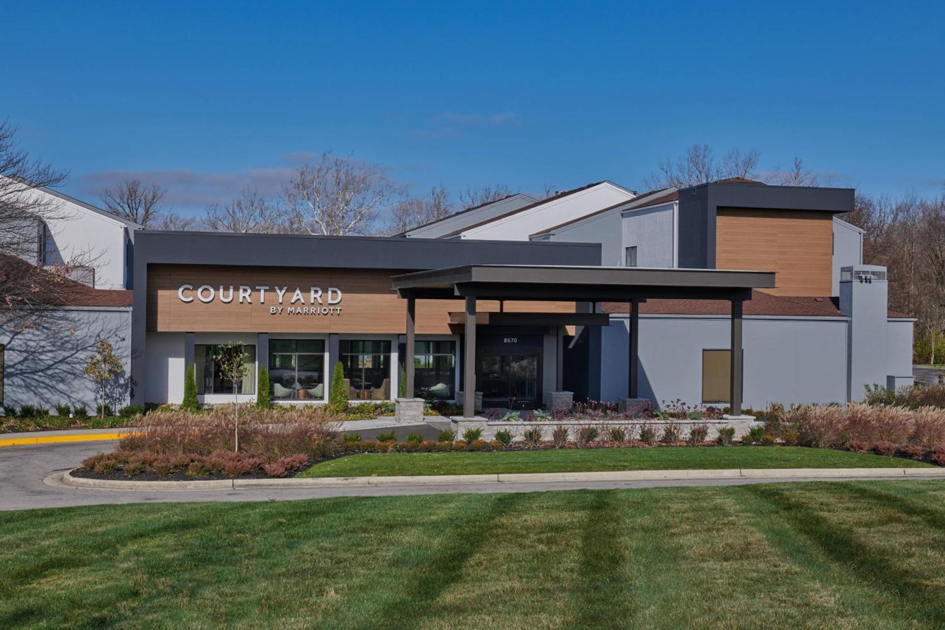Courtyard by Marriott Indianapolis Castleton photo 2