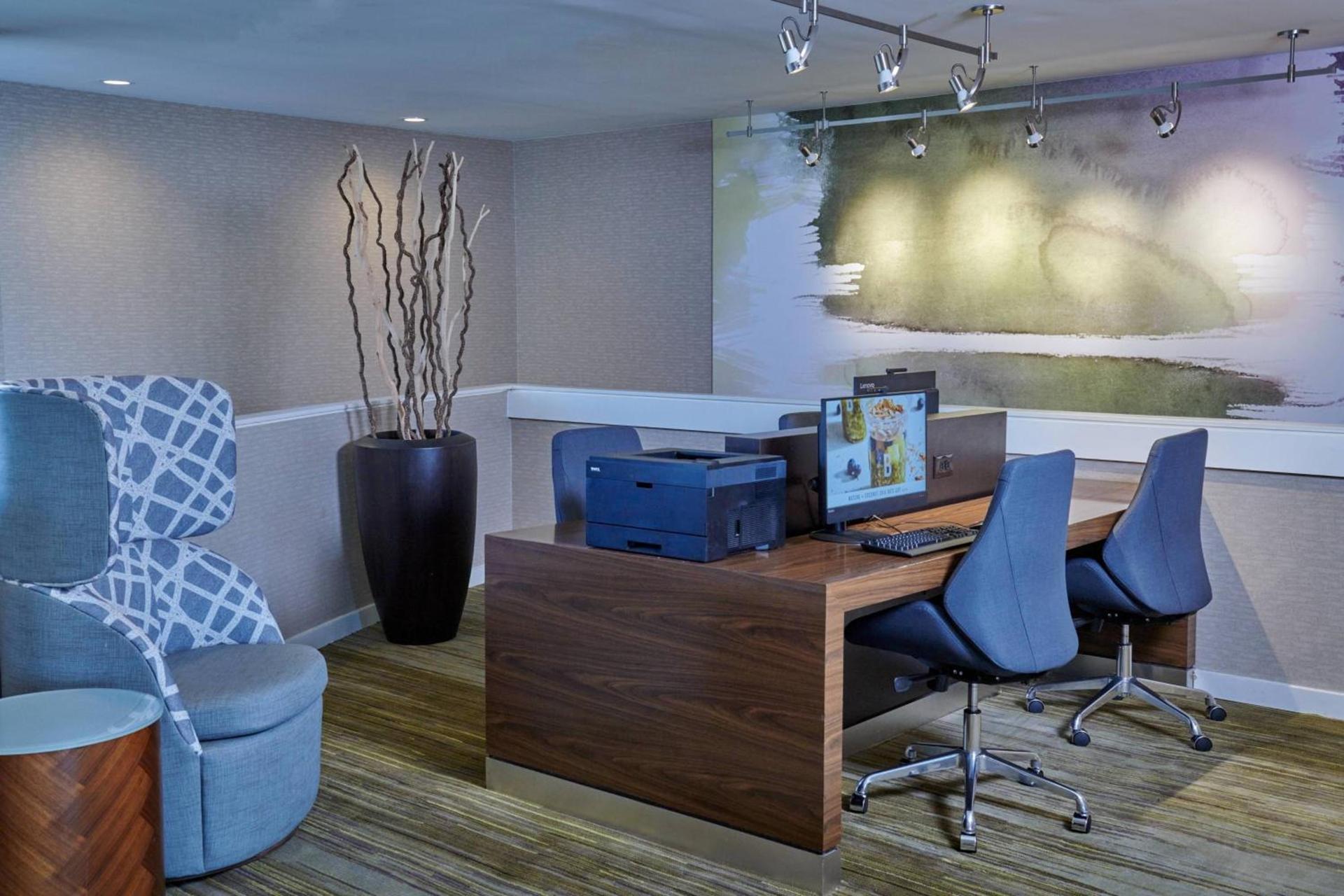 Courtyard by Marriott Indianapolis Castleton photo 17