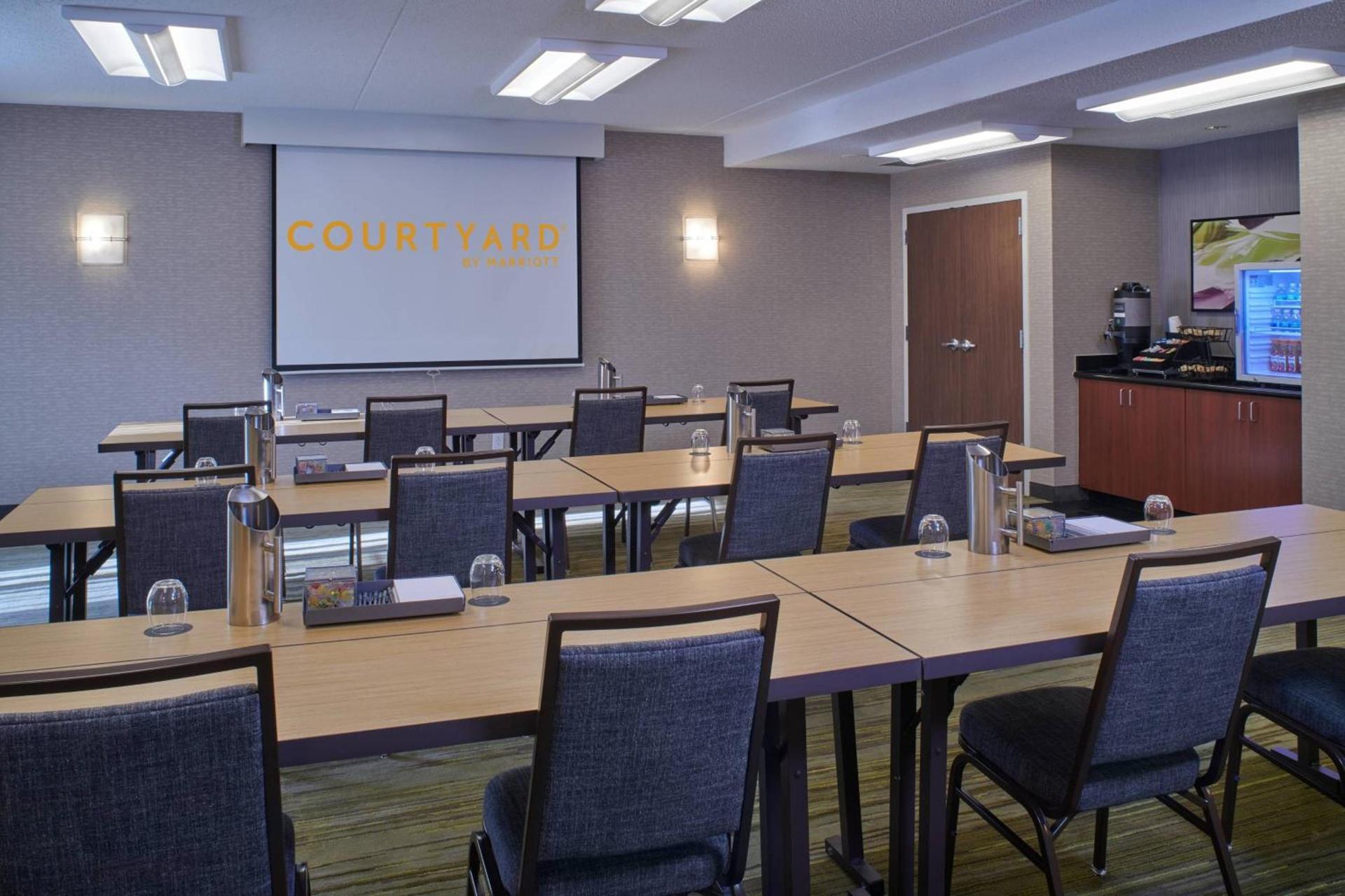 Courtyard by Marriott Indianapolis Castleton photo 31