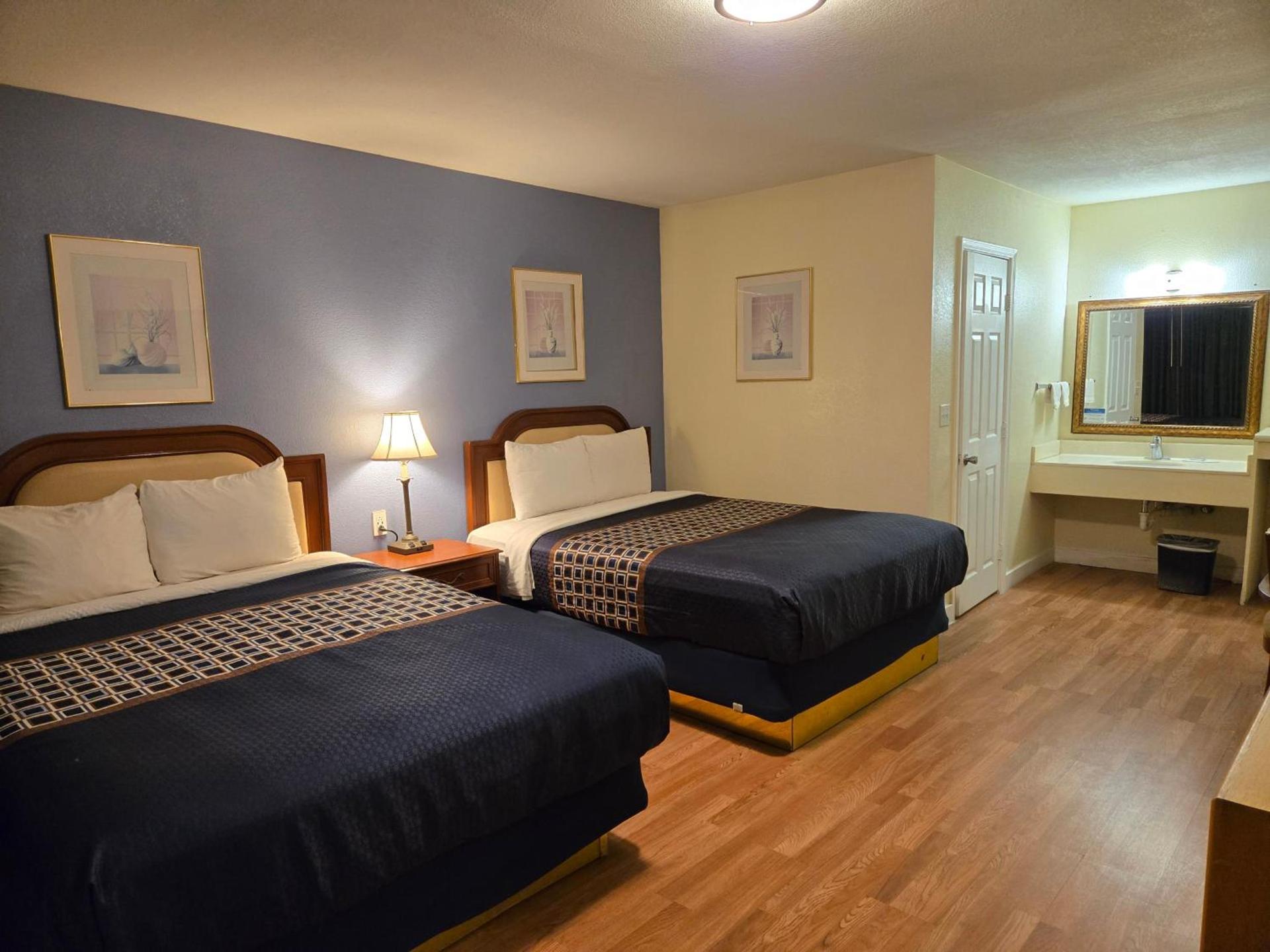 Rodeway Inn & Suites Blythe I-10 photo 62