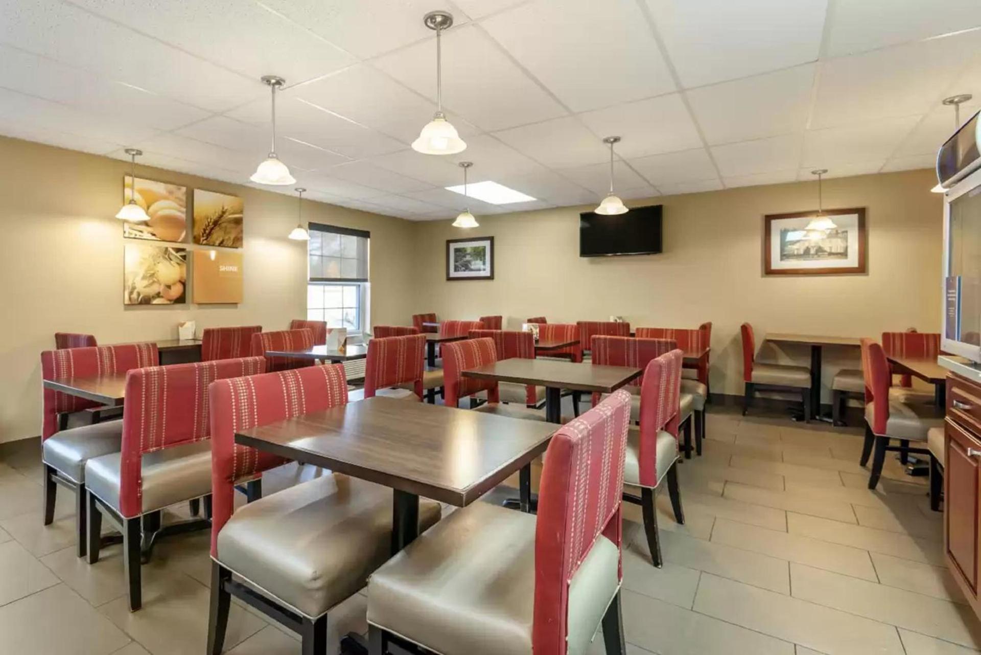 Comfort Inn Augusta photo 32