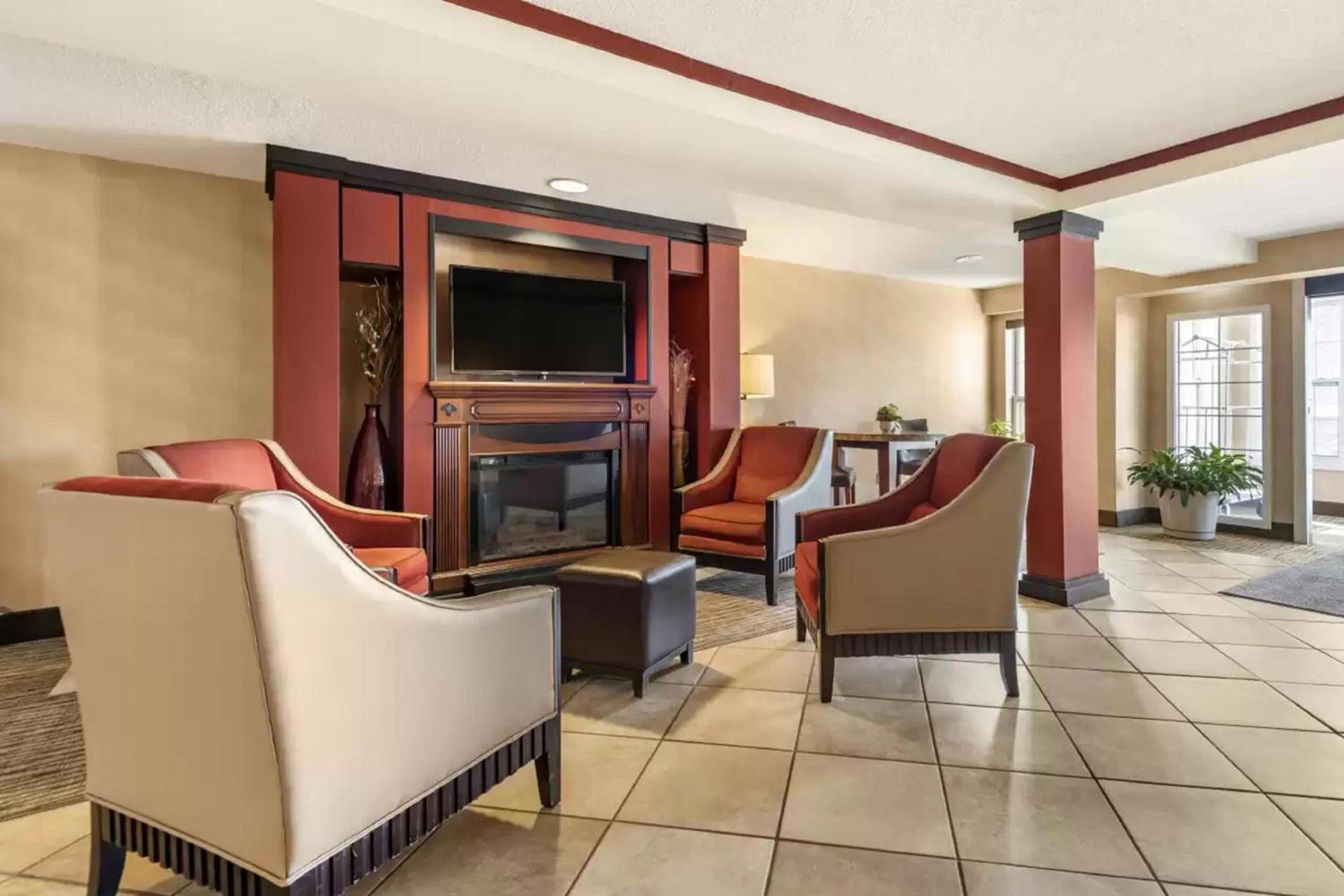 Comfort Inn Augusta photo 33