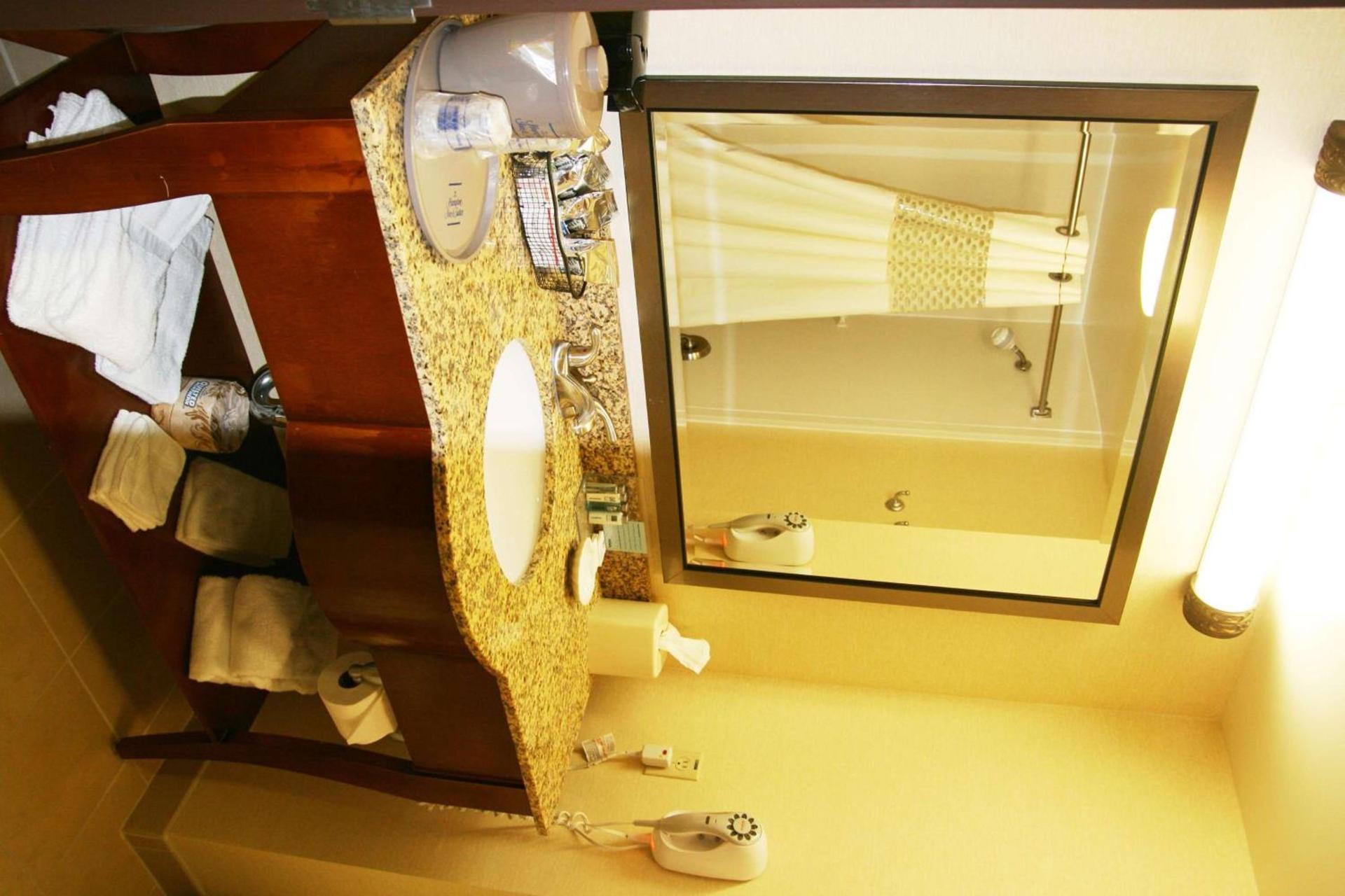 Hampton Inn & Suites Lancaster photo 12