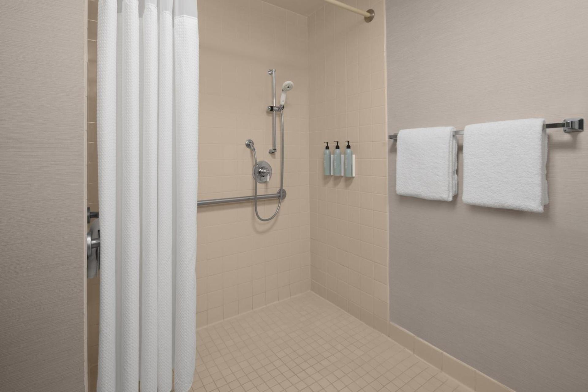 Courtyard by Marriott San Diego Central photo 48