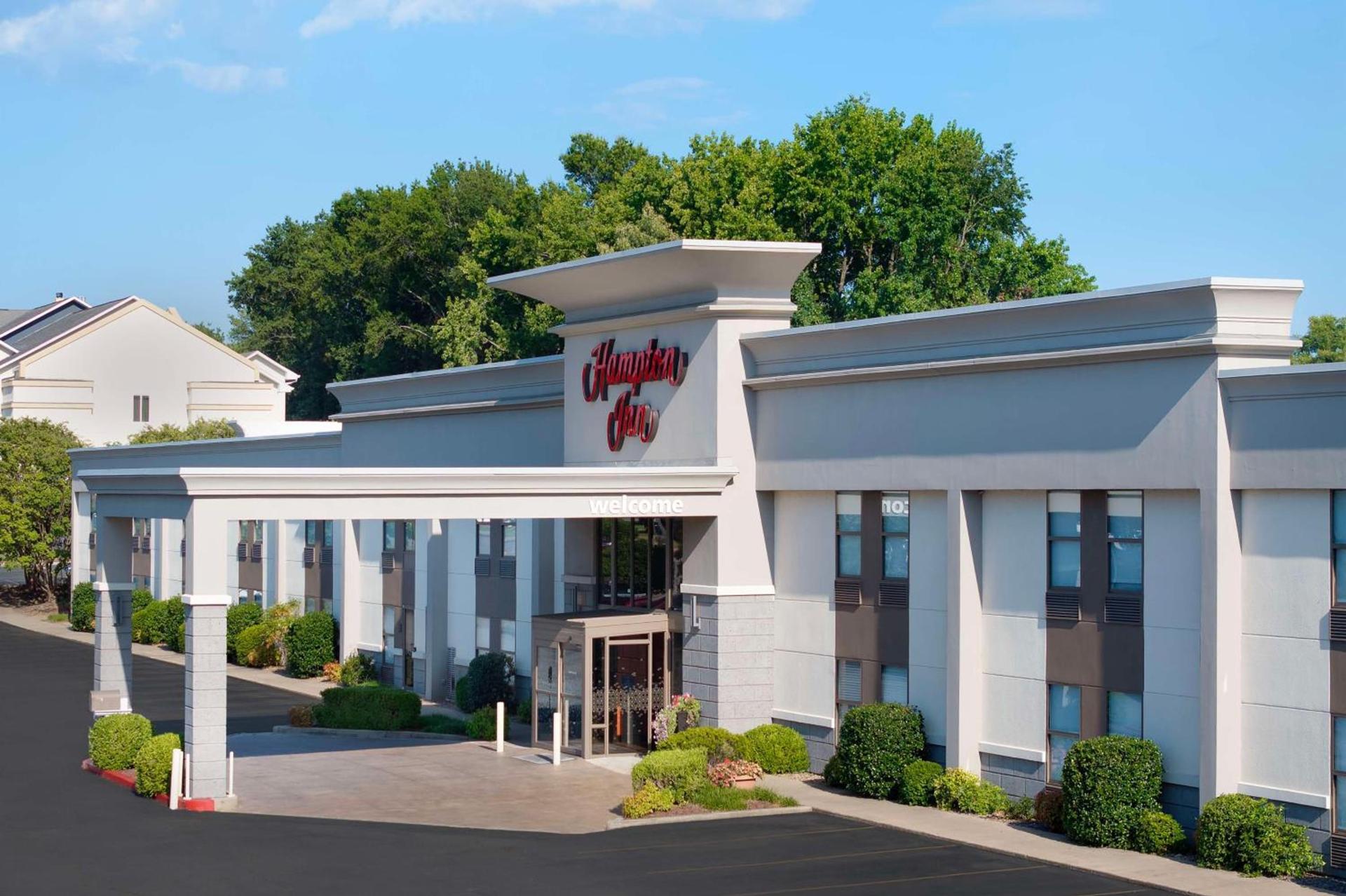 Hampton Inn Russellville photo 4