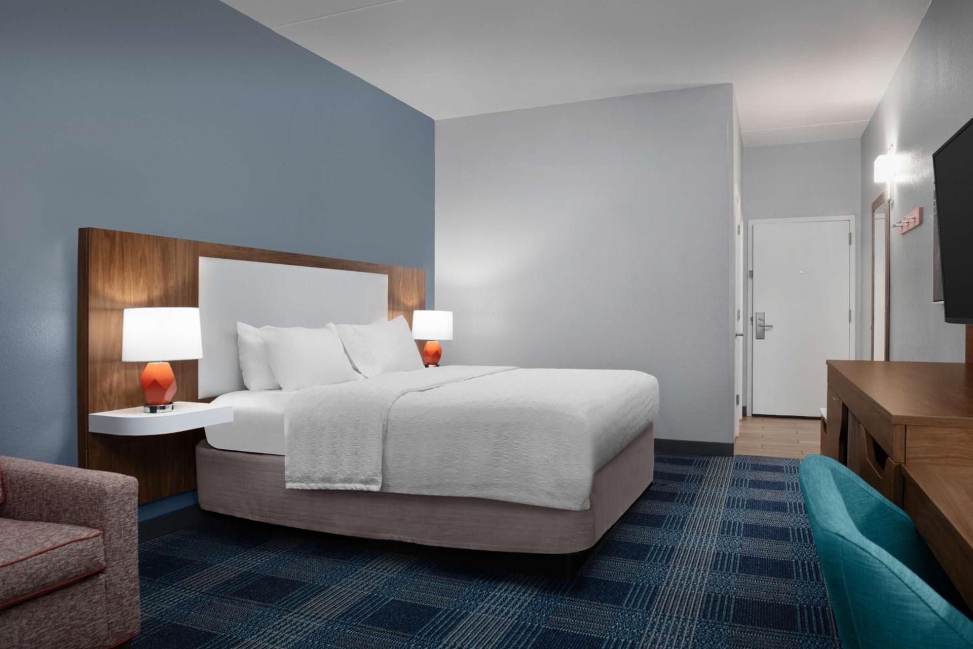 Hampton Inn Russellville photo 41