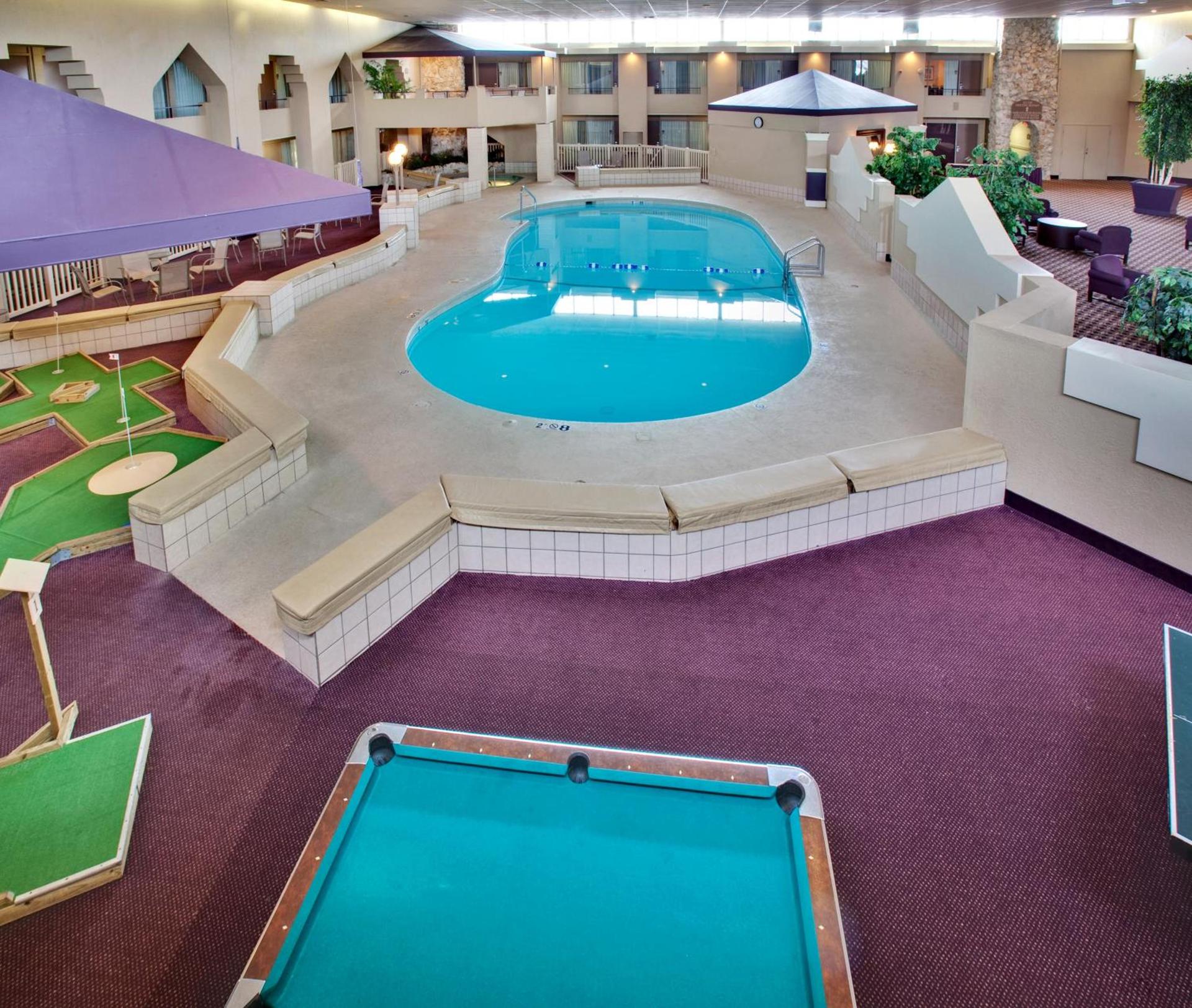 Ramada by Wyndham Midtown Grand Island photo 37