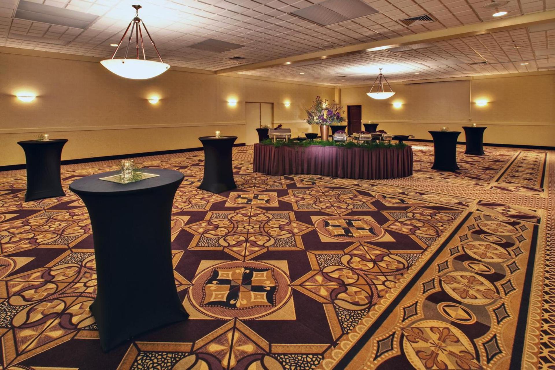Ramada by Wyndham Midtown Grand Island photo 54