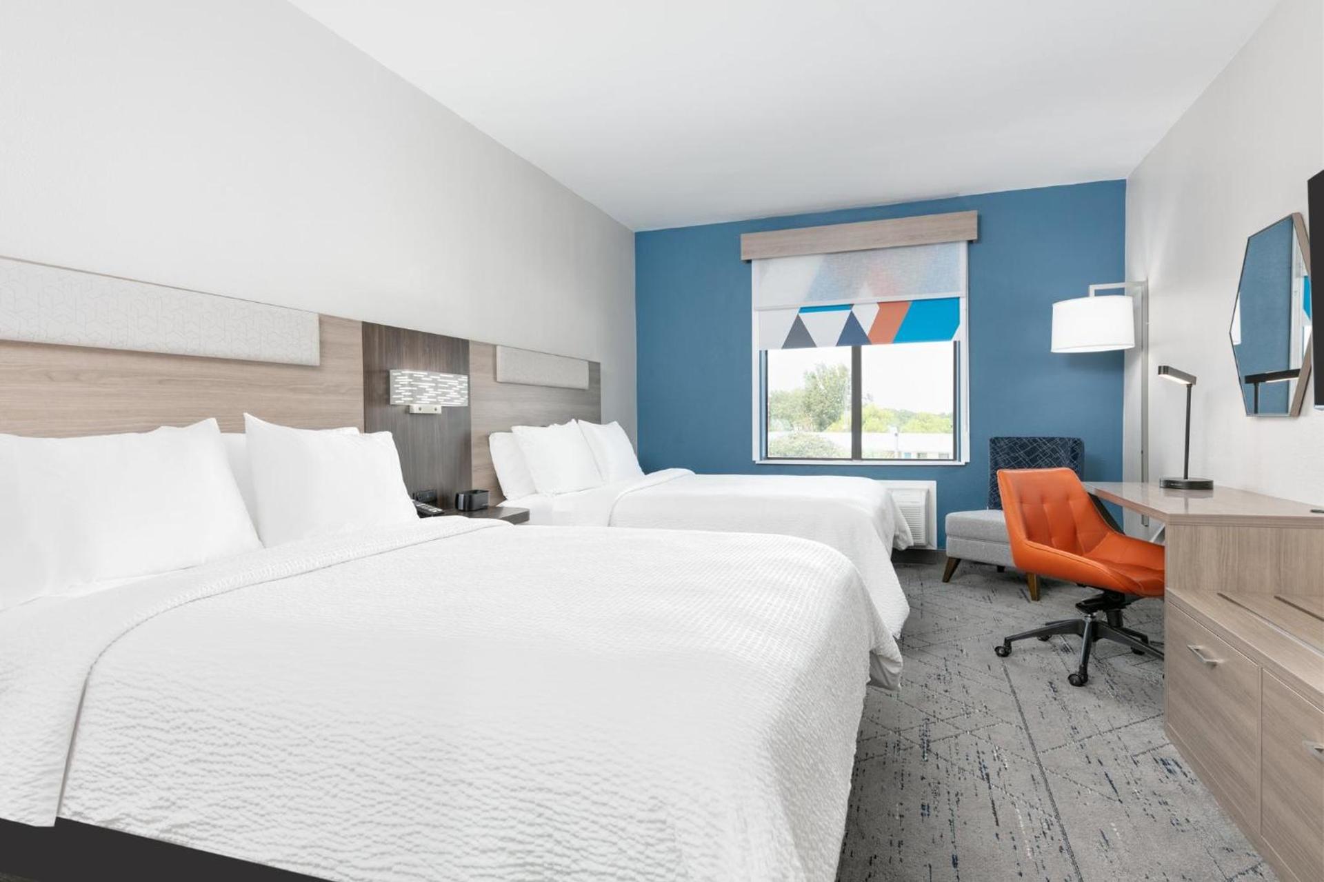 Holiday Inn Express Hotel & Suites Winnie by IHG photo 22
