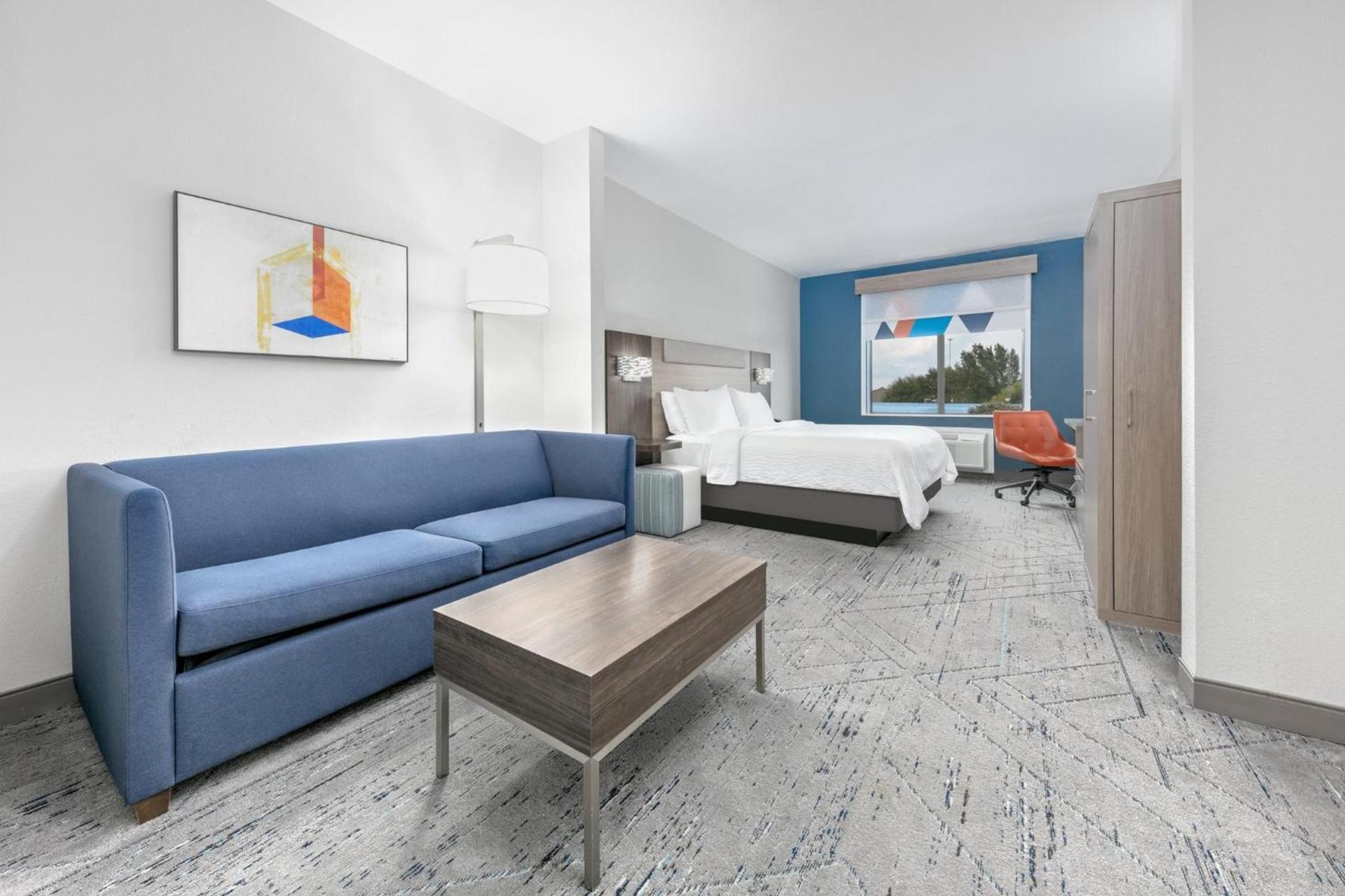 Holiday Inn Express Hotel & Suites Winnie by IHG photo 21
