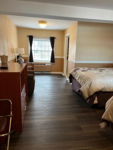 Briarcliff Motel photo 70