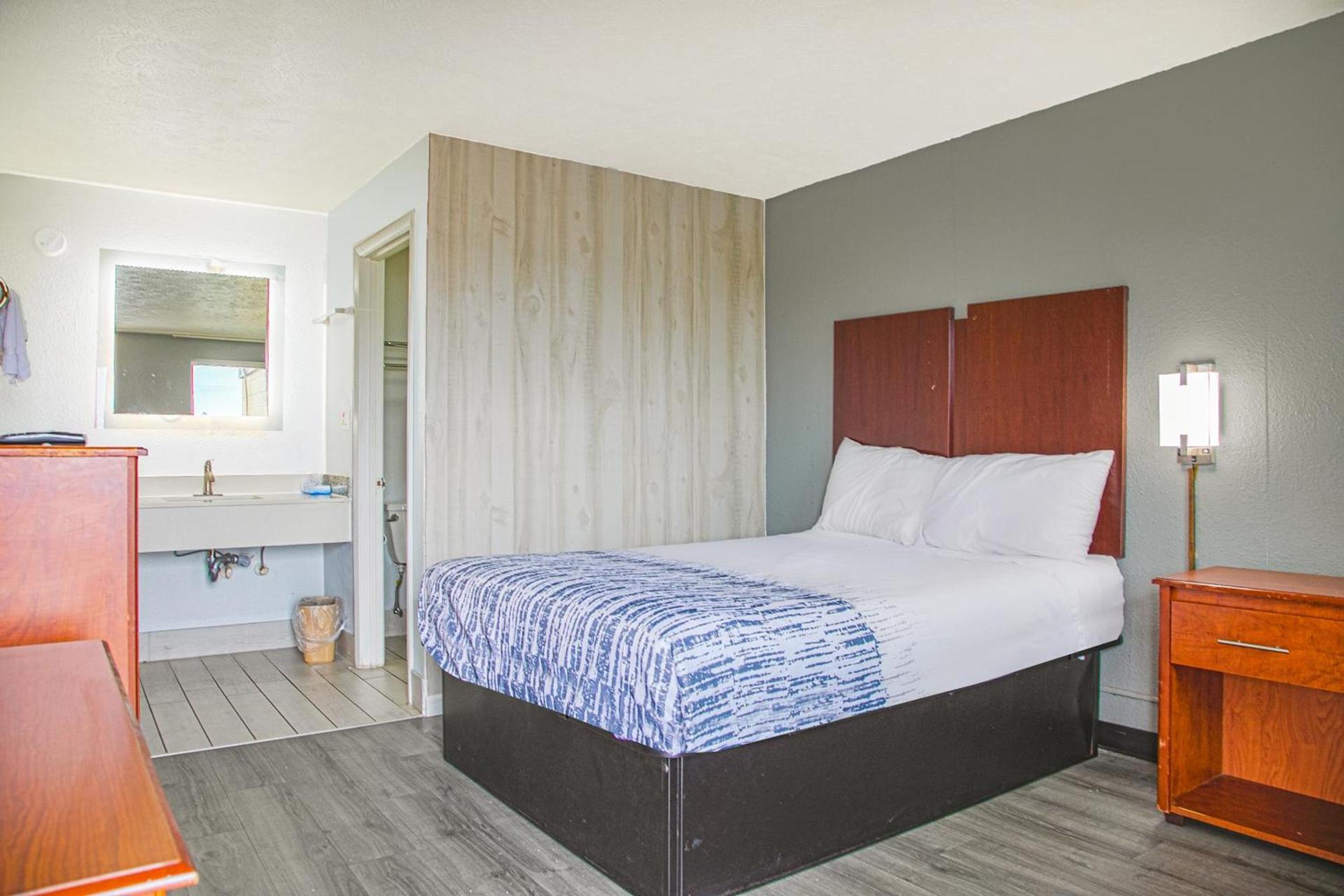 Masters Inn Augusta at Washington Road photo 15