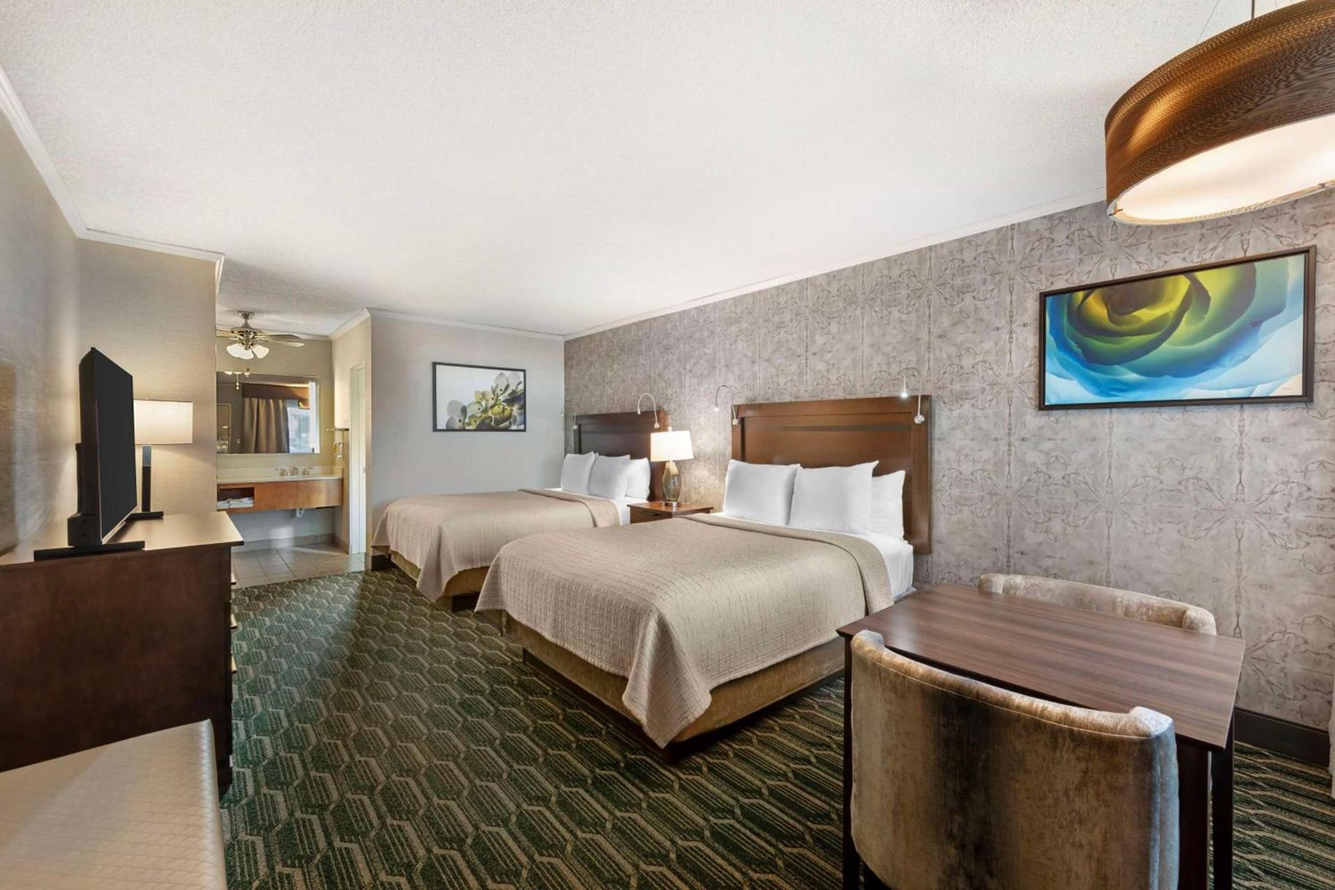 Best Western Plus Black Oak photo 4