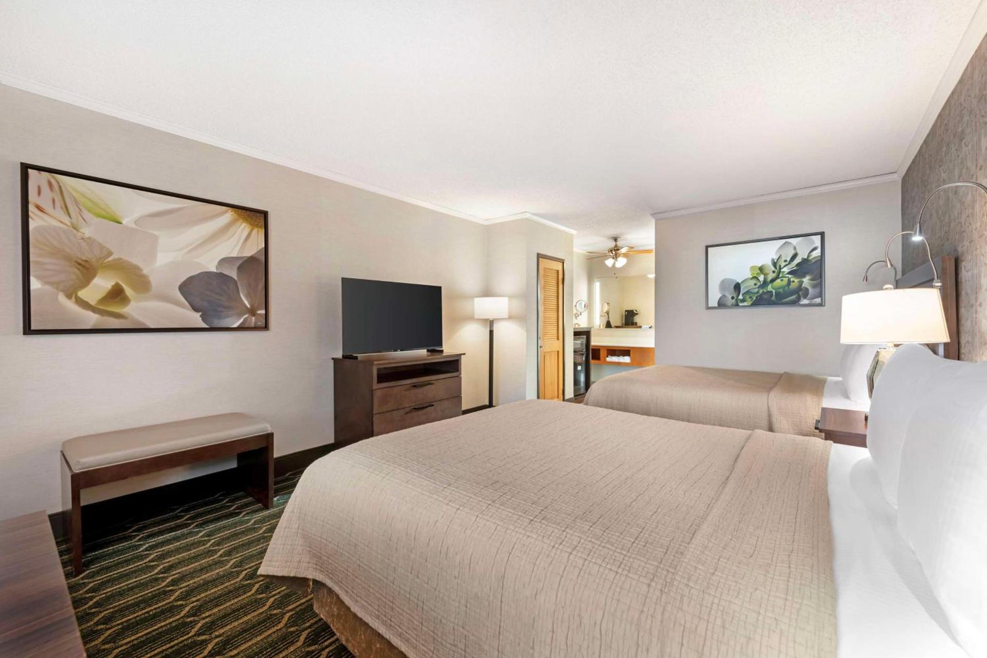 Best Western Plus Black Oak photo 5