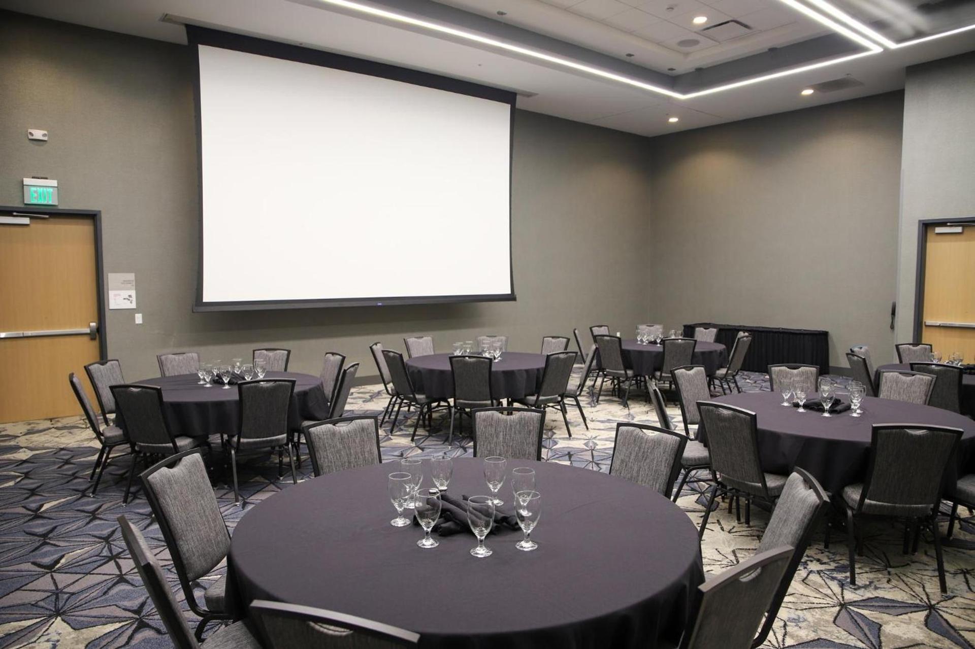 Holiday Inn & Suites Cedar Falls-Waterloo Event Ctr by IHG photo 62