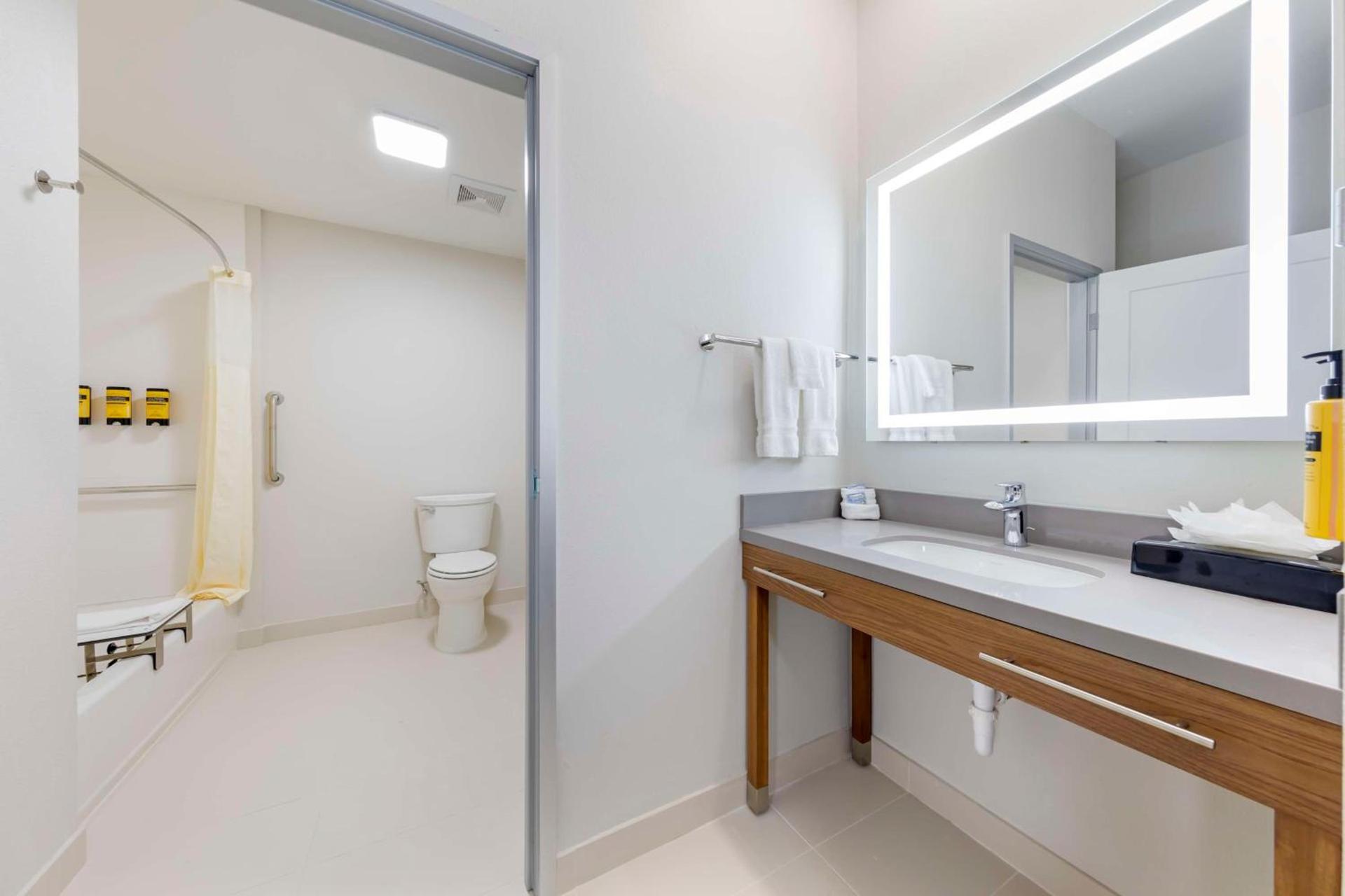 Executive Residency by Best Western Victorville photo 25