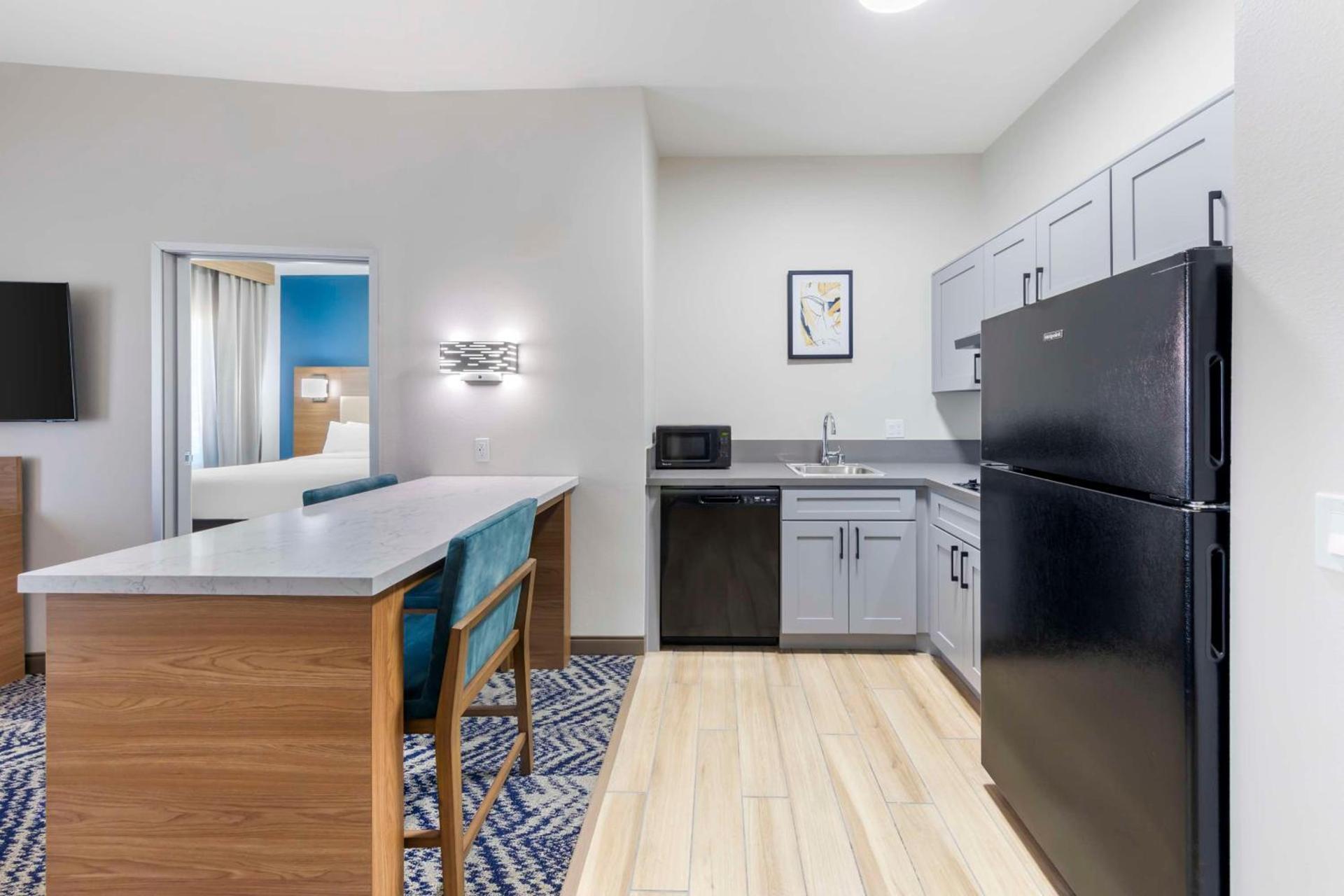 Executive Residency by Best Western Victorville photo 14