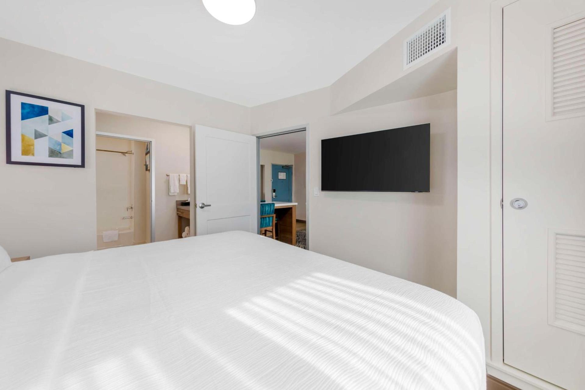 Executive Residency by Best Western Victorville photo 12