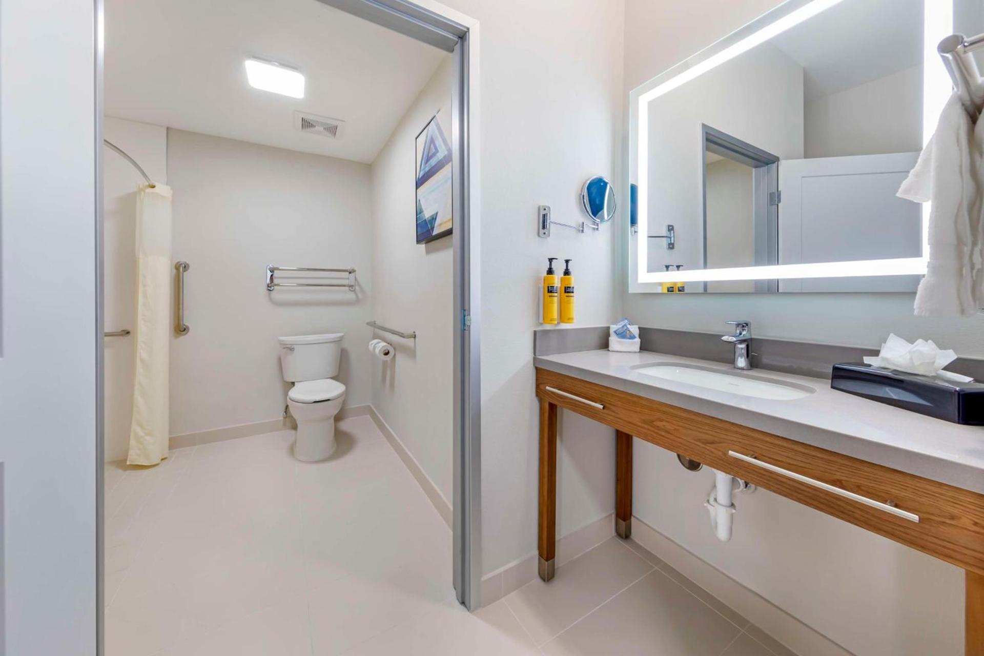 Executive Residency by Best Western Victorville photo 24