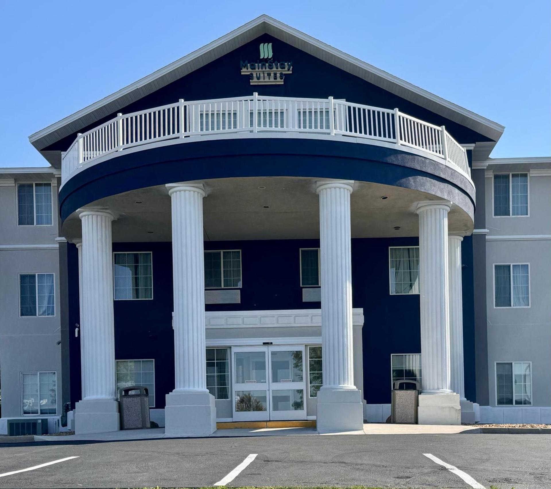 MainStay Suites Madison Airport photo 55