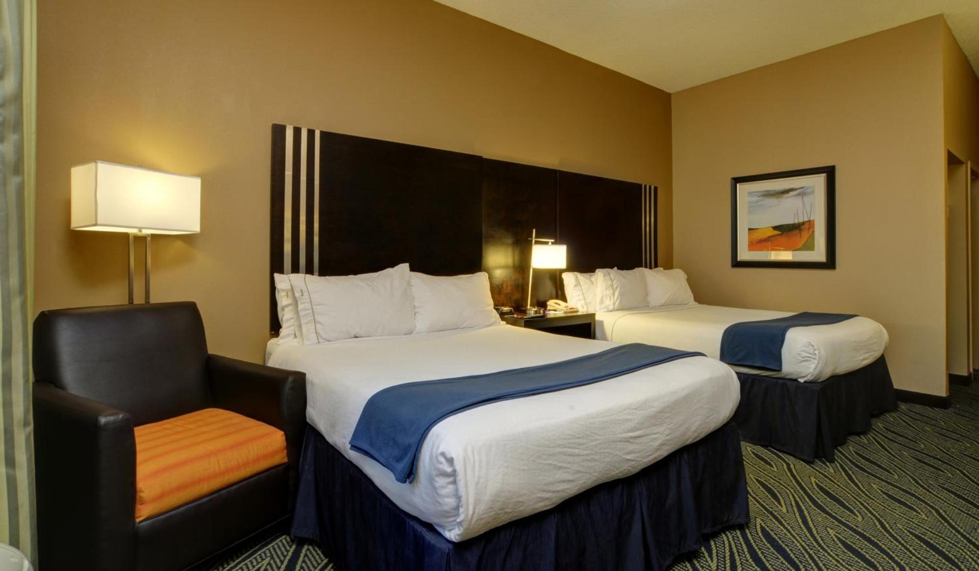 Holiday Inn Express & Suites Midwest City by IHG photo 5