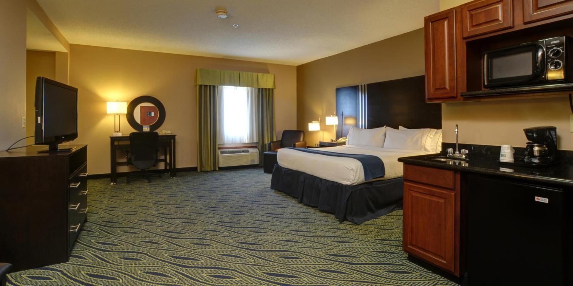 Holiday Inn Express & Suites Midwest City by IHG photo 6