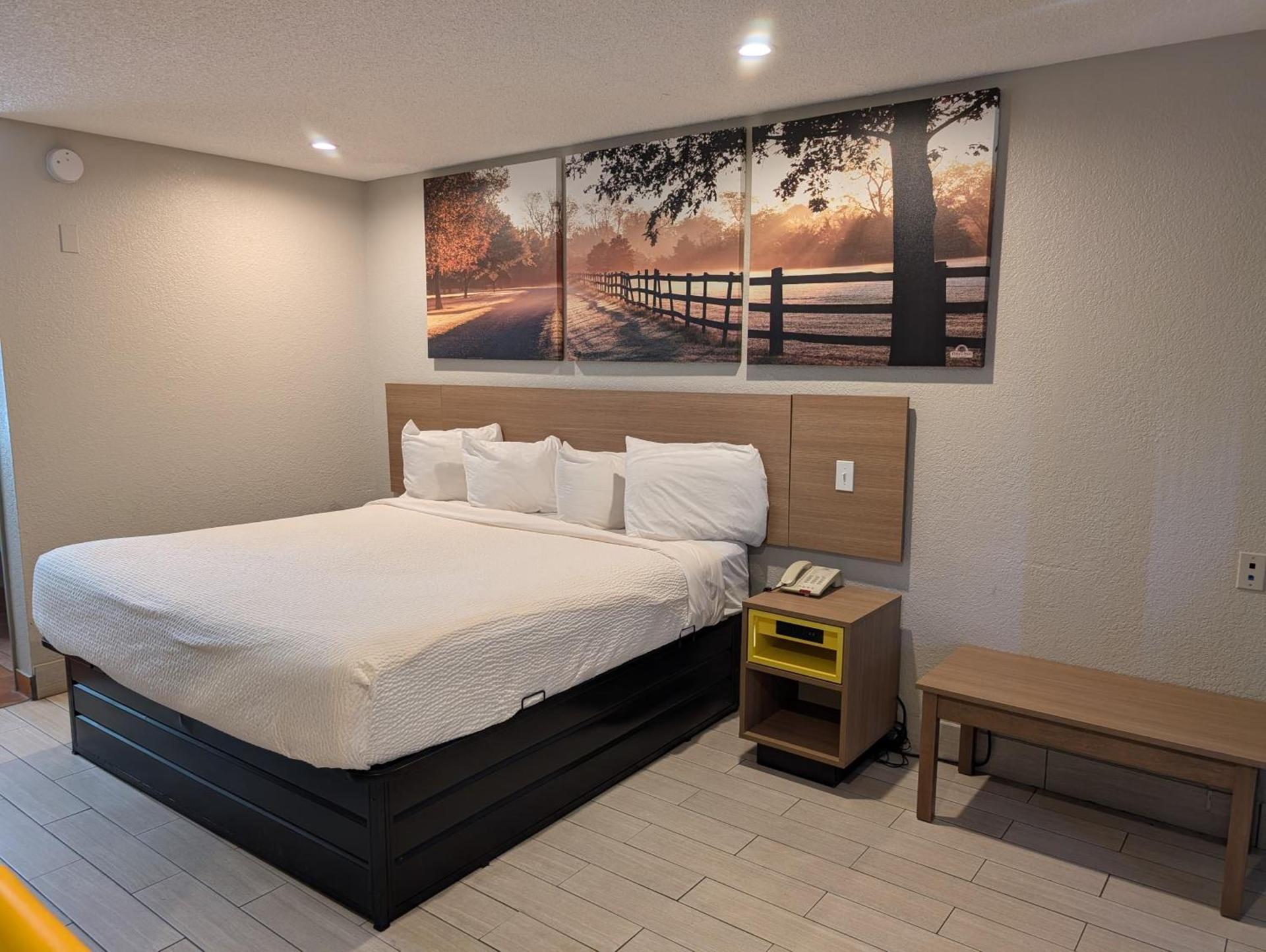 Days Inn by Wyndham Arcadia Louisiana photo 11