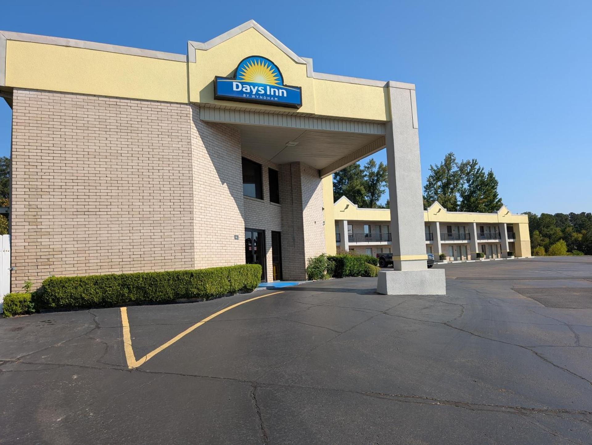 Days Inn by Wyndham Arcadia Louisiana photo 1