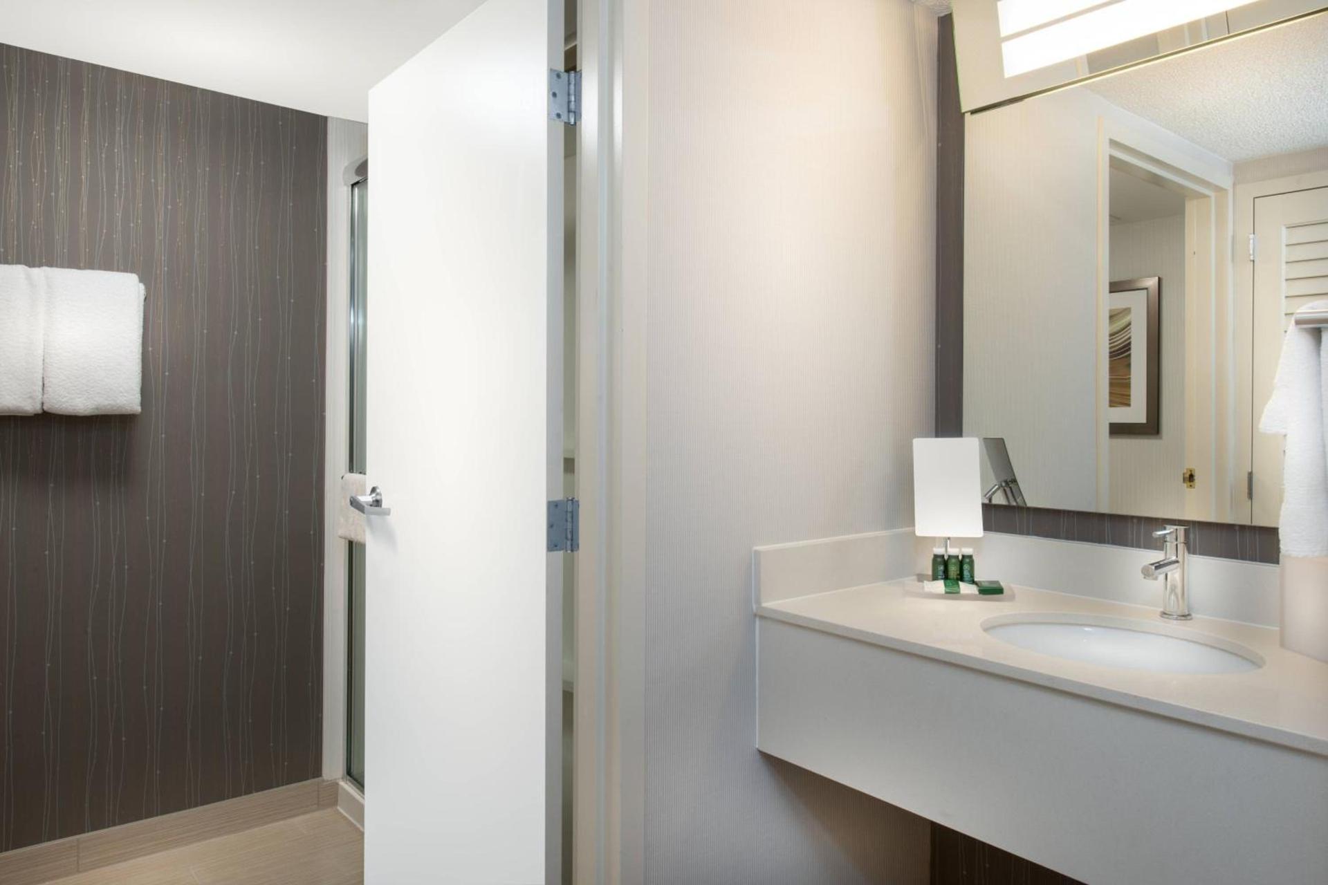 Courtyard by Marriott Lynchburg photo 13