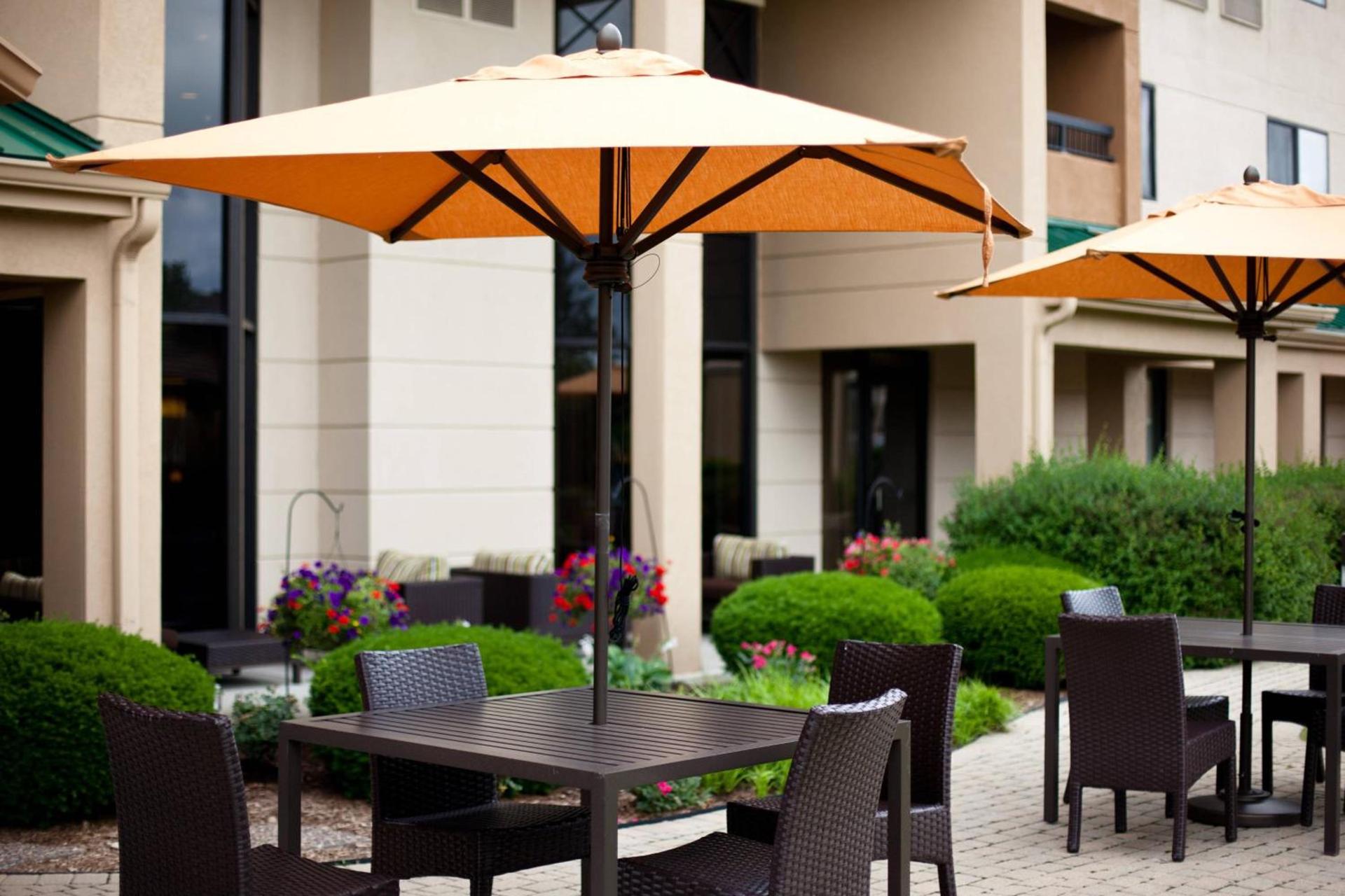 Courtyard Chicago St. Charles photo 6