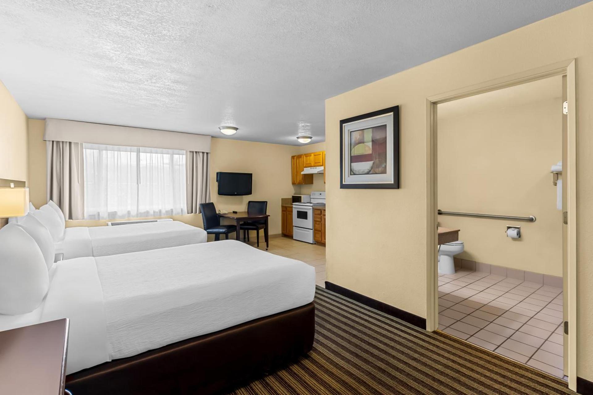 Quality Inn & Suites Vancouver - Hazel Dell photo 38