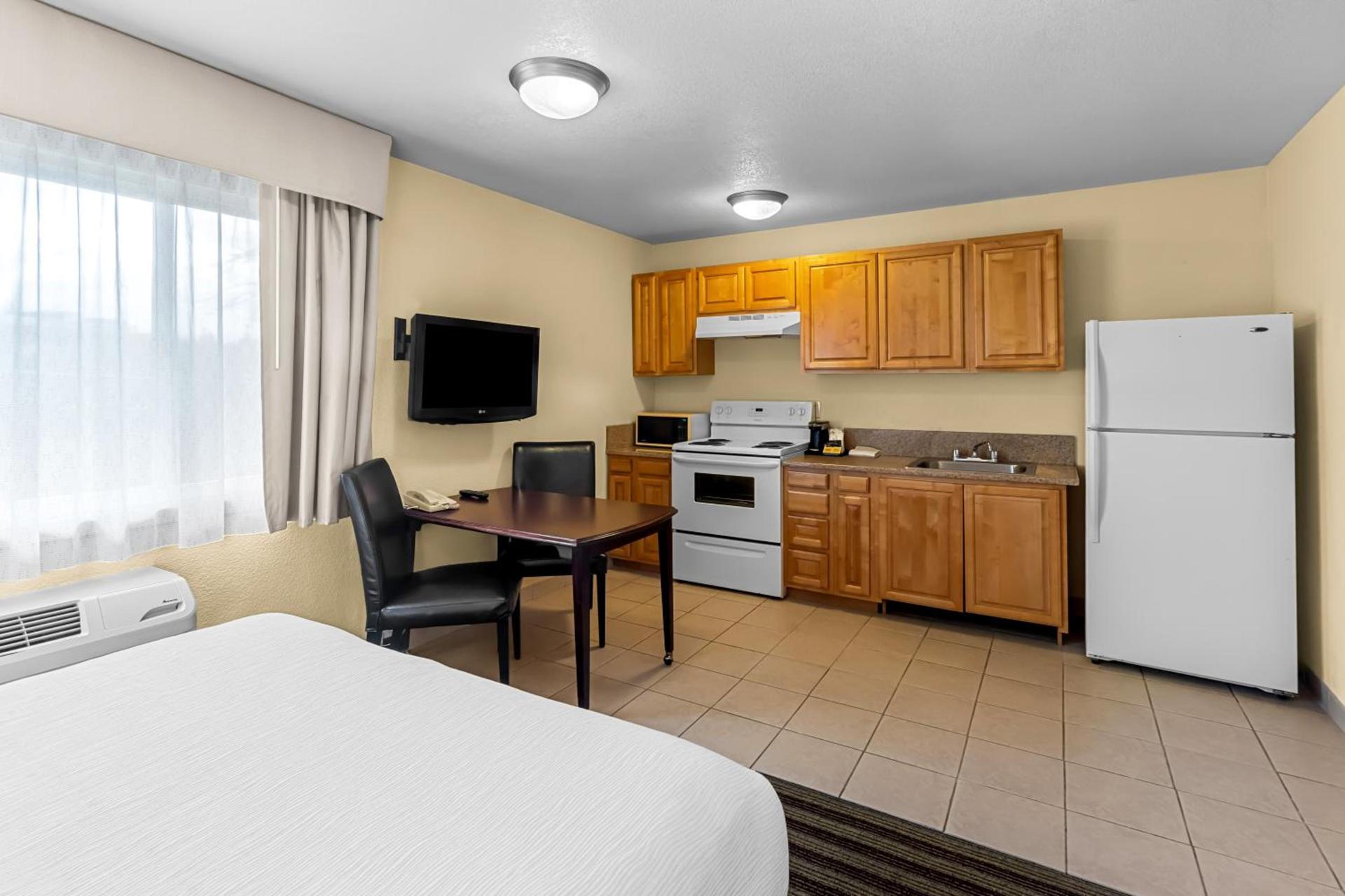 Quality Inn & Suites Vancouver - Hazel Dell photo 39