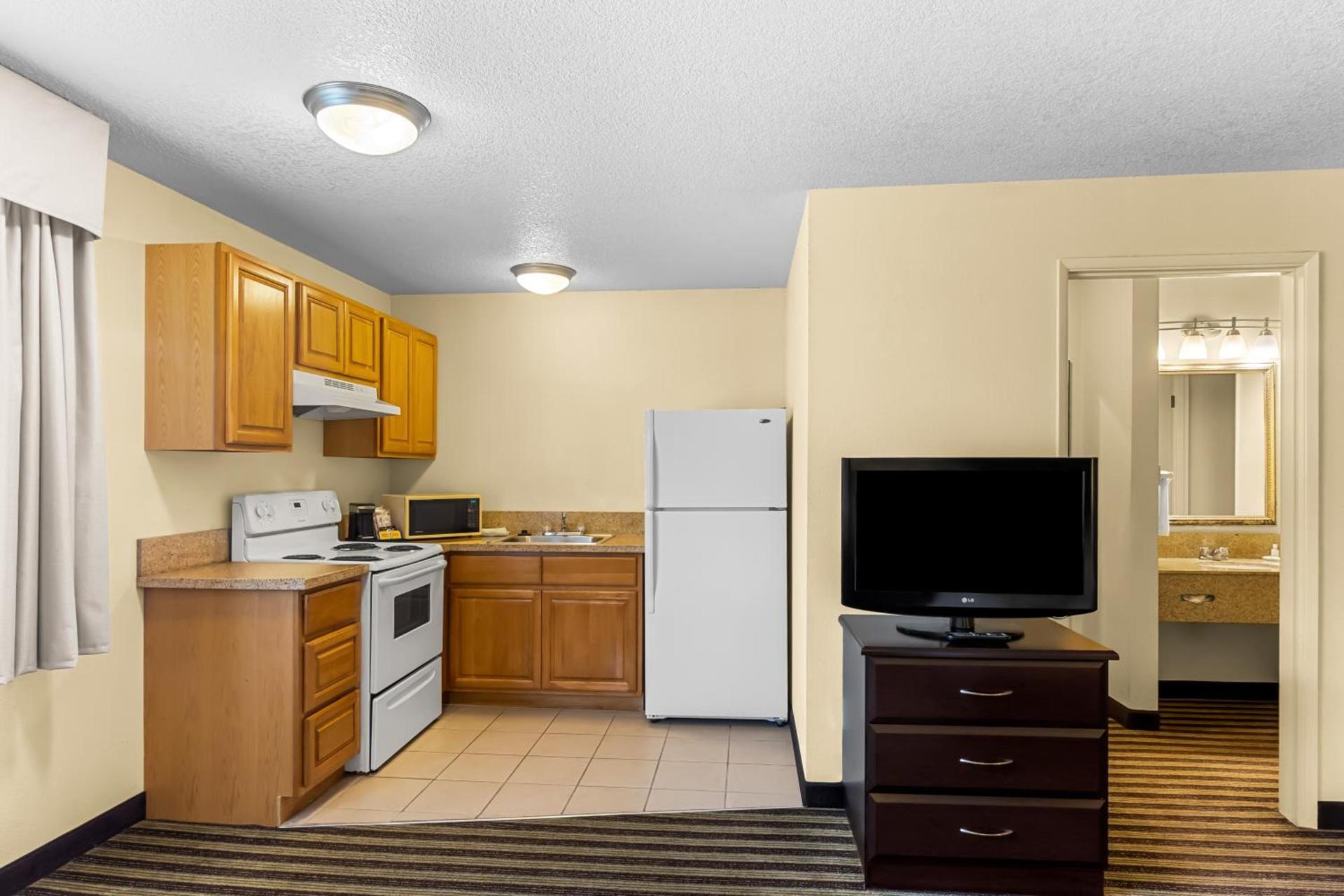 Quality Inn & Suites Vancouver - Hazel Dell photo 42