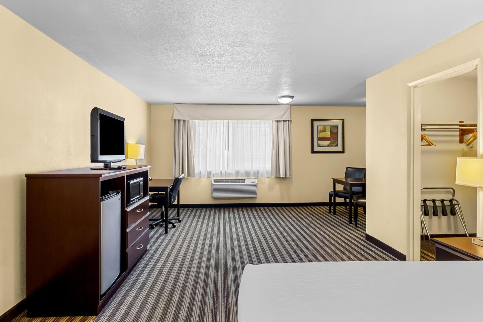 Quality Inn & Suites Vancouver - Hazel Dell photo 49