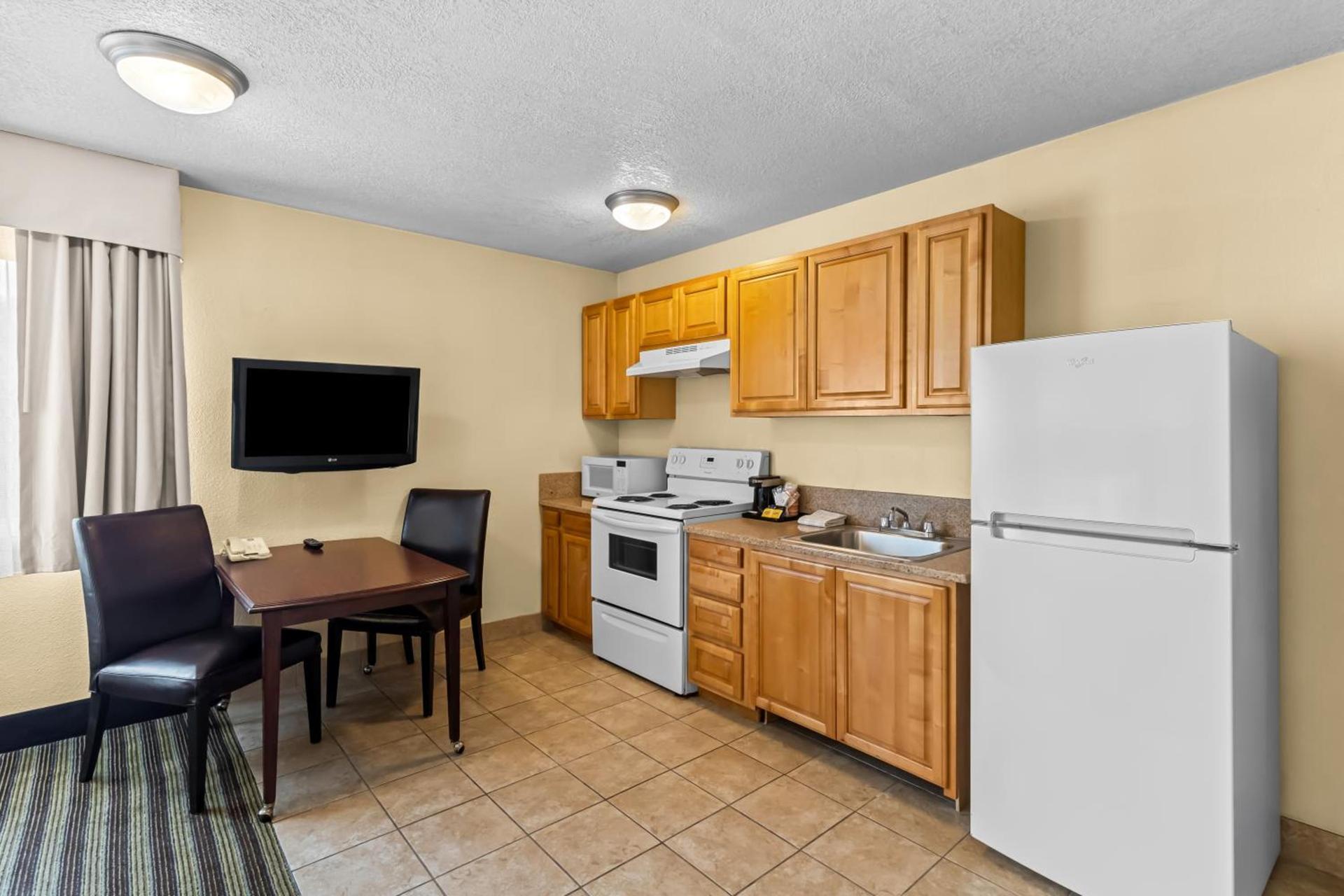 Quality Inn & Suites Vancouver - Hazel Dell photo 58