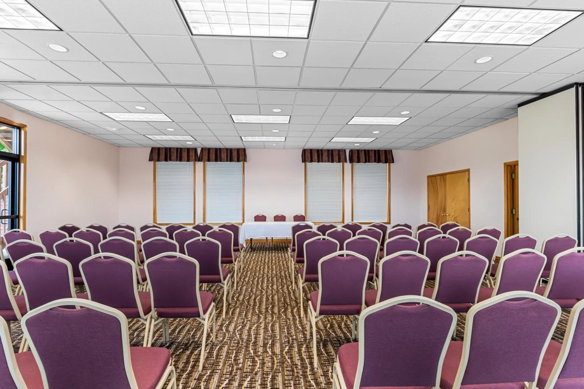 Quality Inn & Suites Vancouver - Hazel Dell photo 60