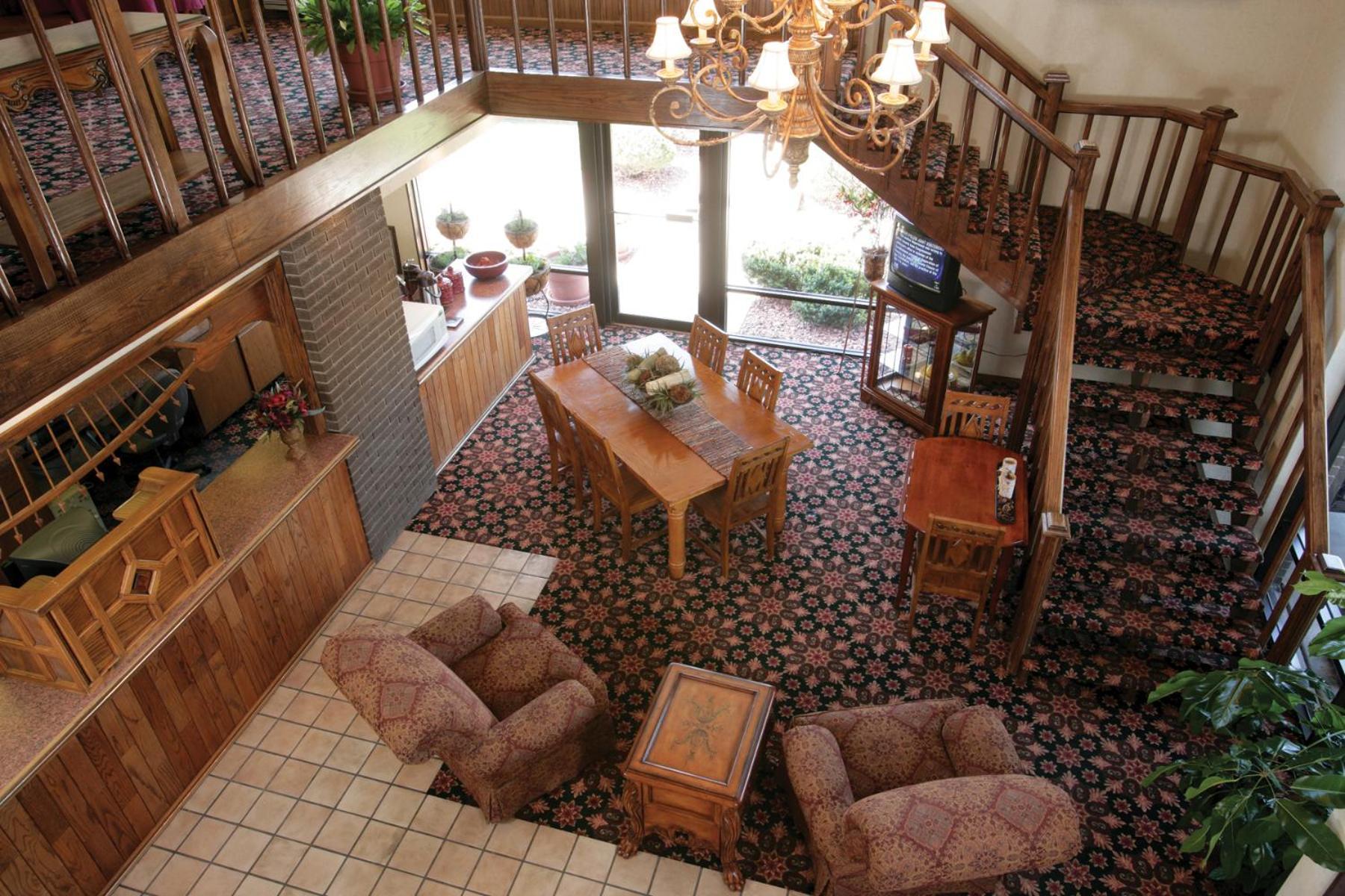 The Foothills Inn photo 13
