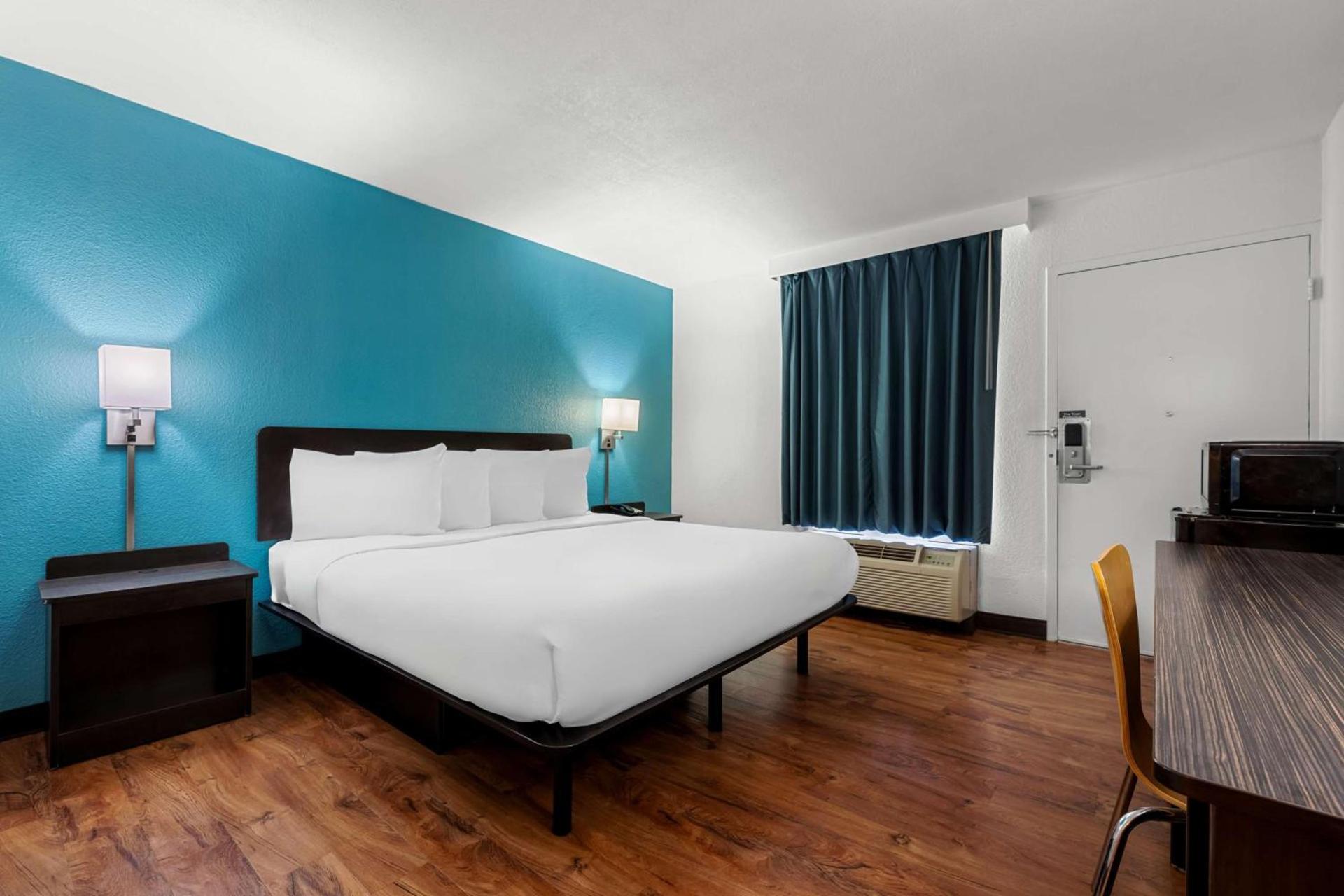 Americas Best Value Inn Hamilton photo 13