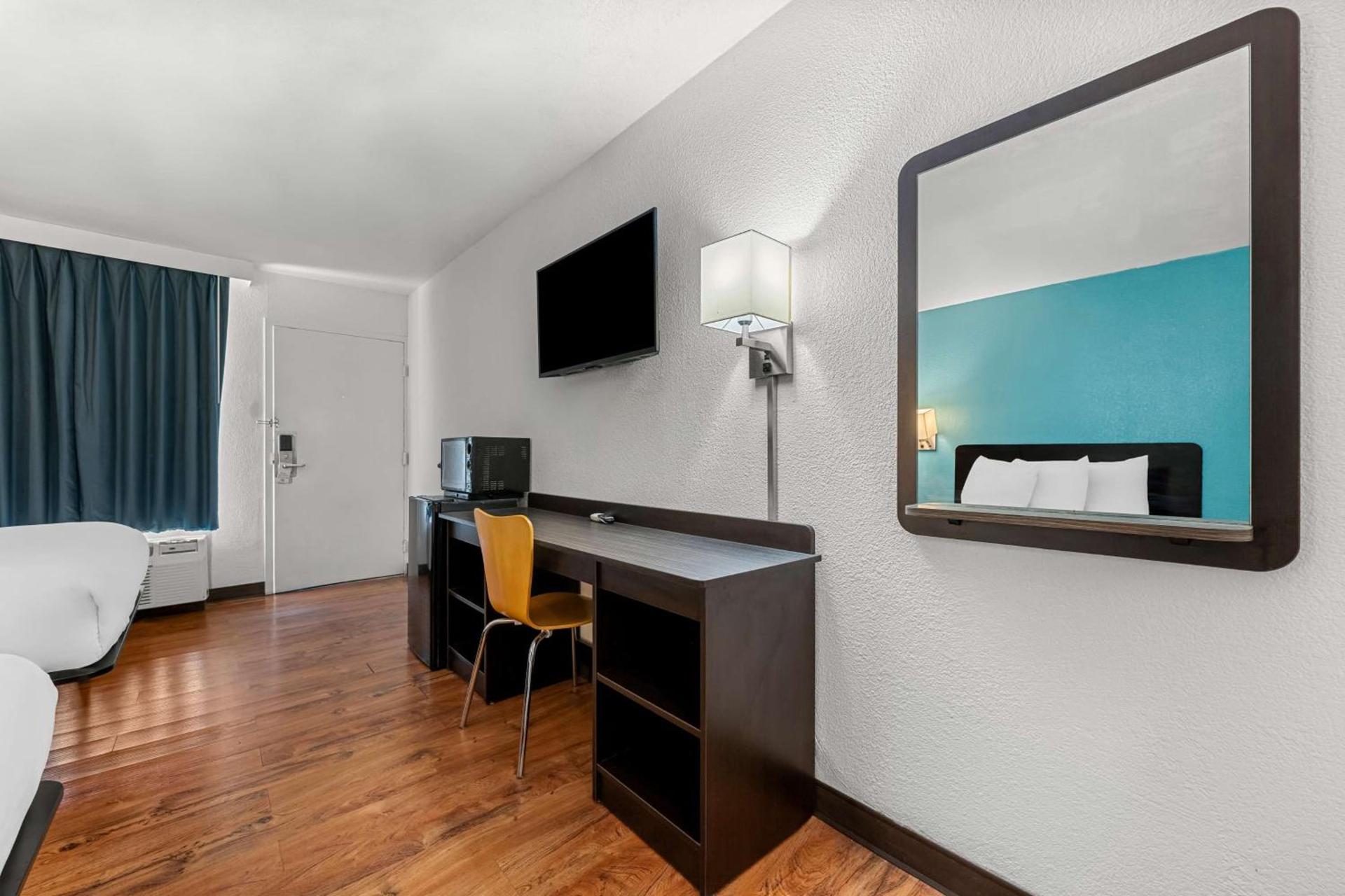 Americas Best Value Inn Hamilton photo 21