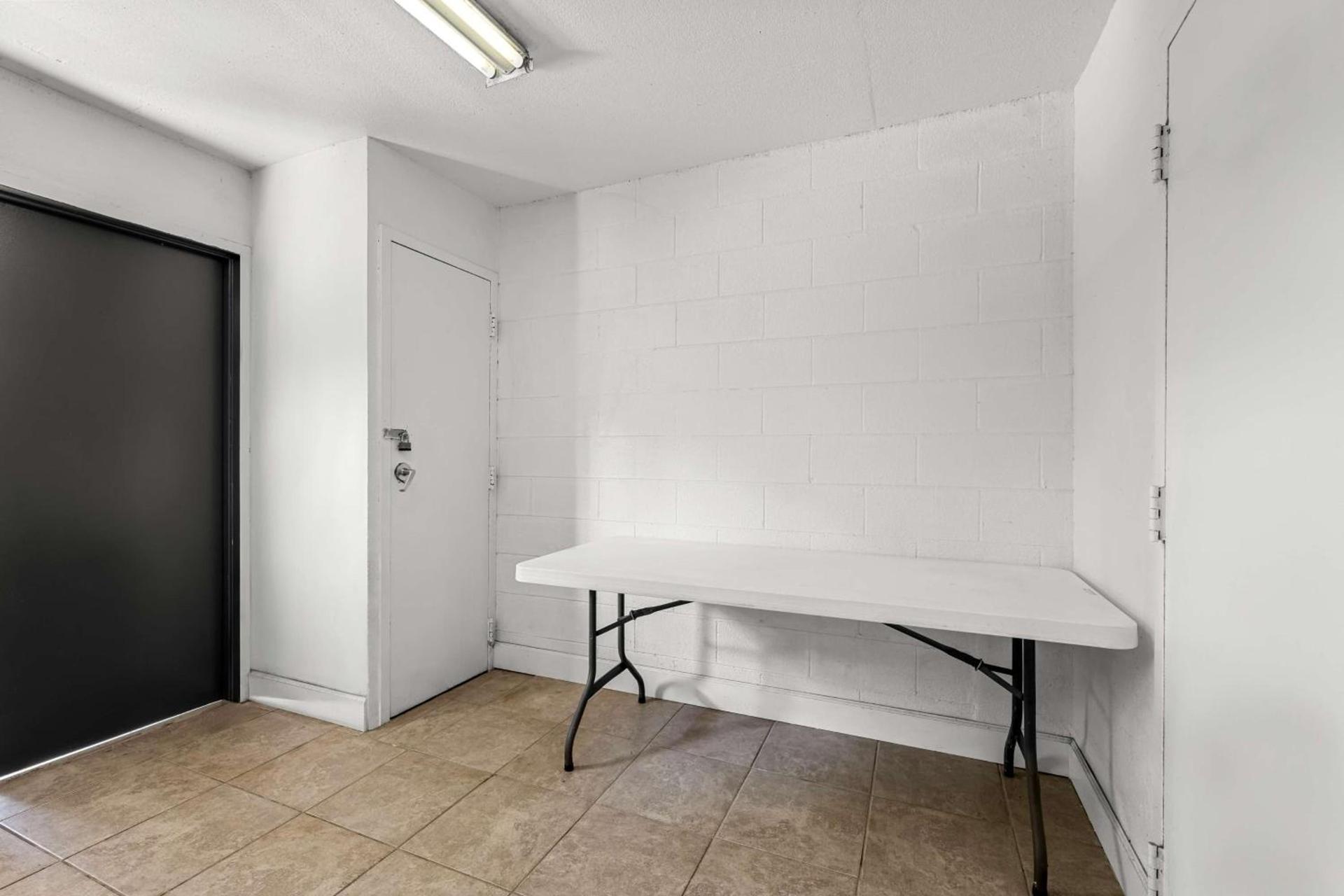 Americas Best Value Inn Hamilton photo 29