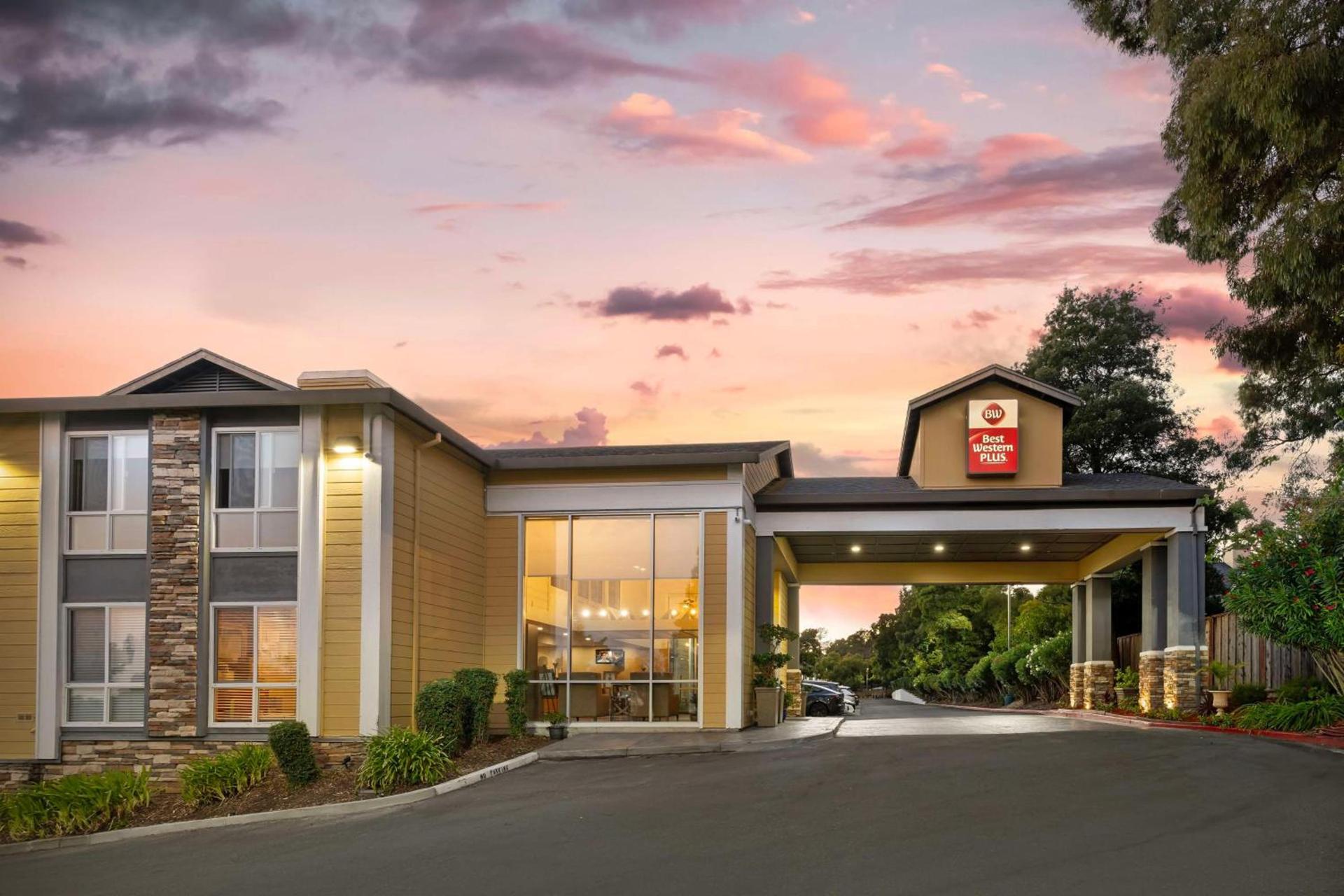 Best Western Plus Heritage Inn photo 1