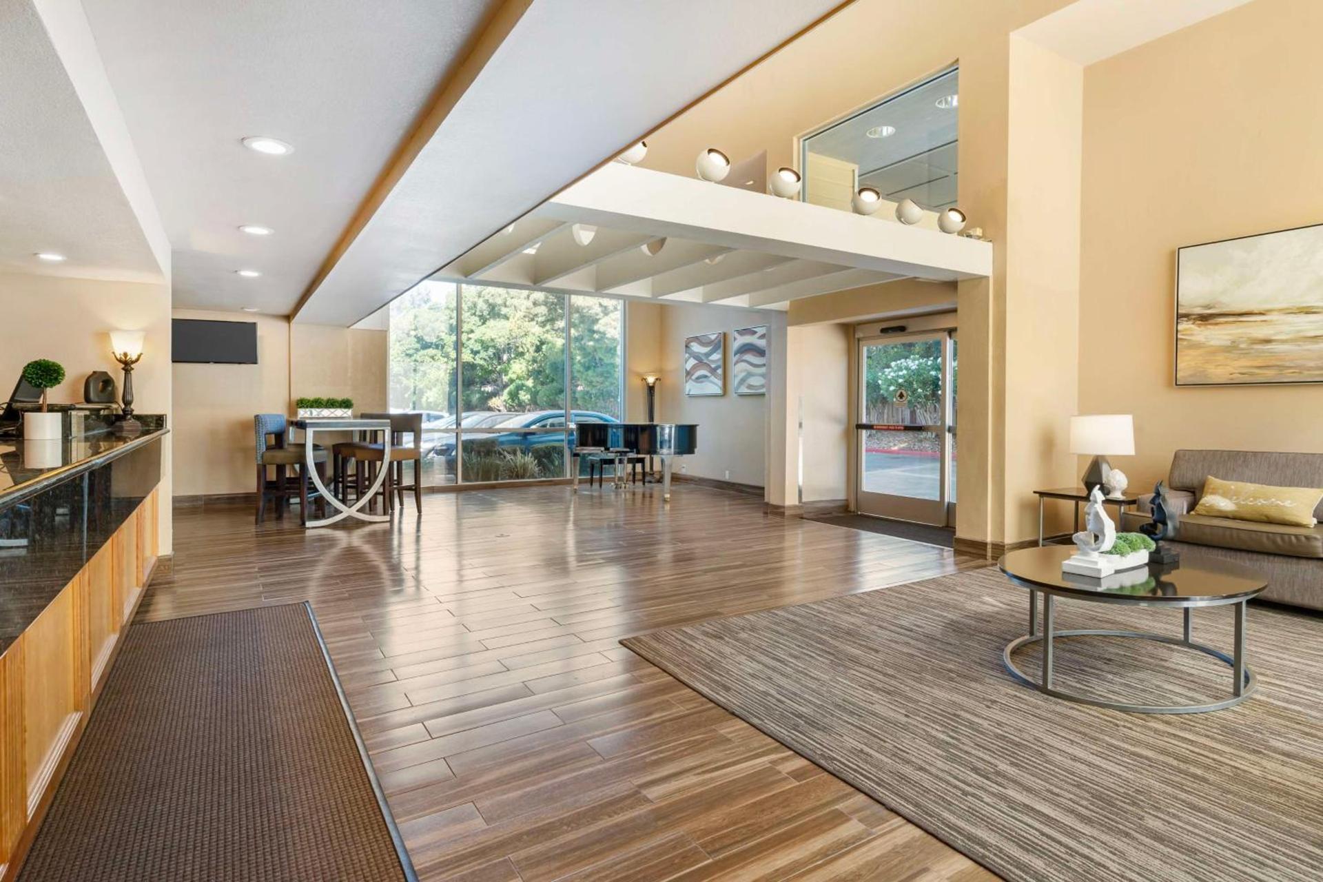 Best Western Plus Heritage Inn photo 13