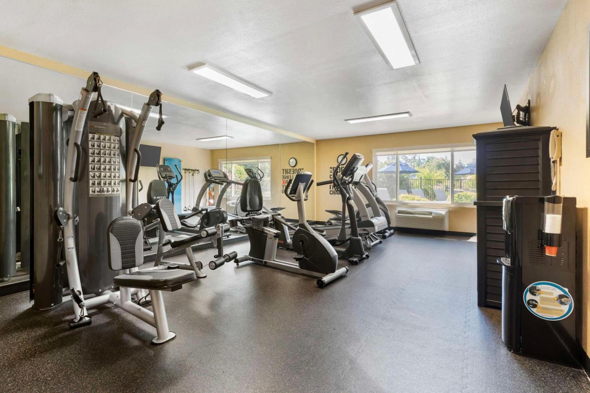 Best Western Plus Heritage Inn photo 7