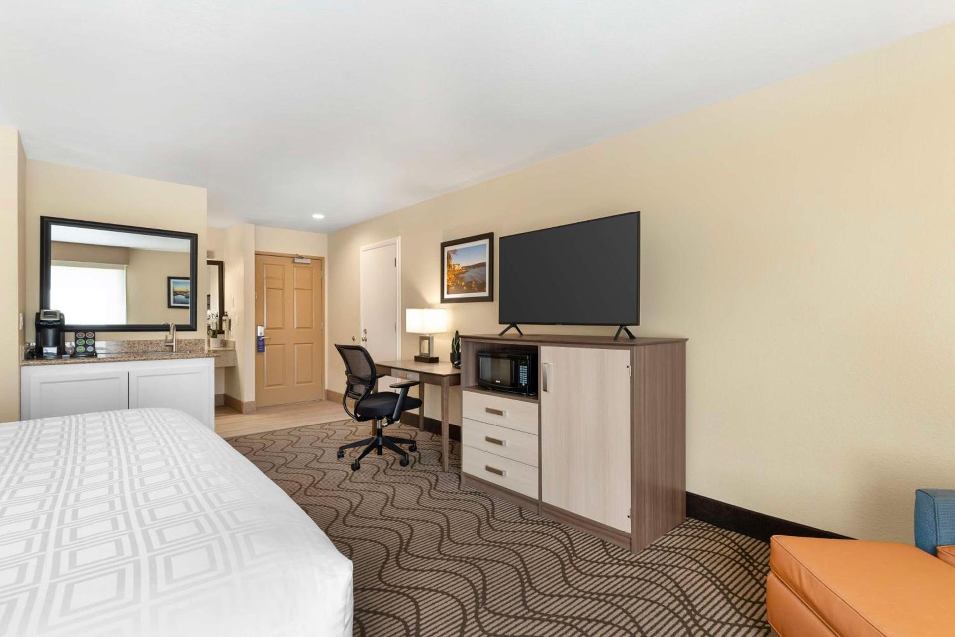 Best Western Plus Heritage Inn photo 24