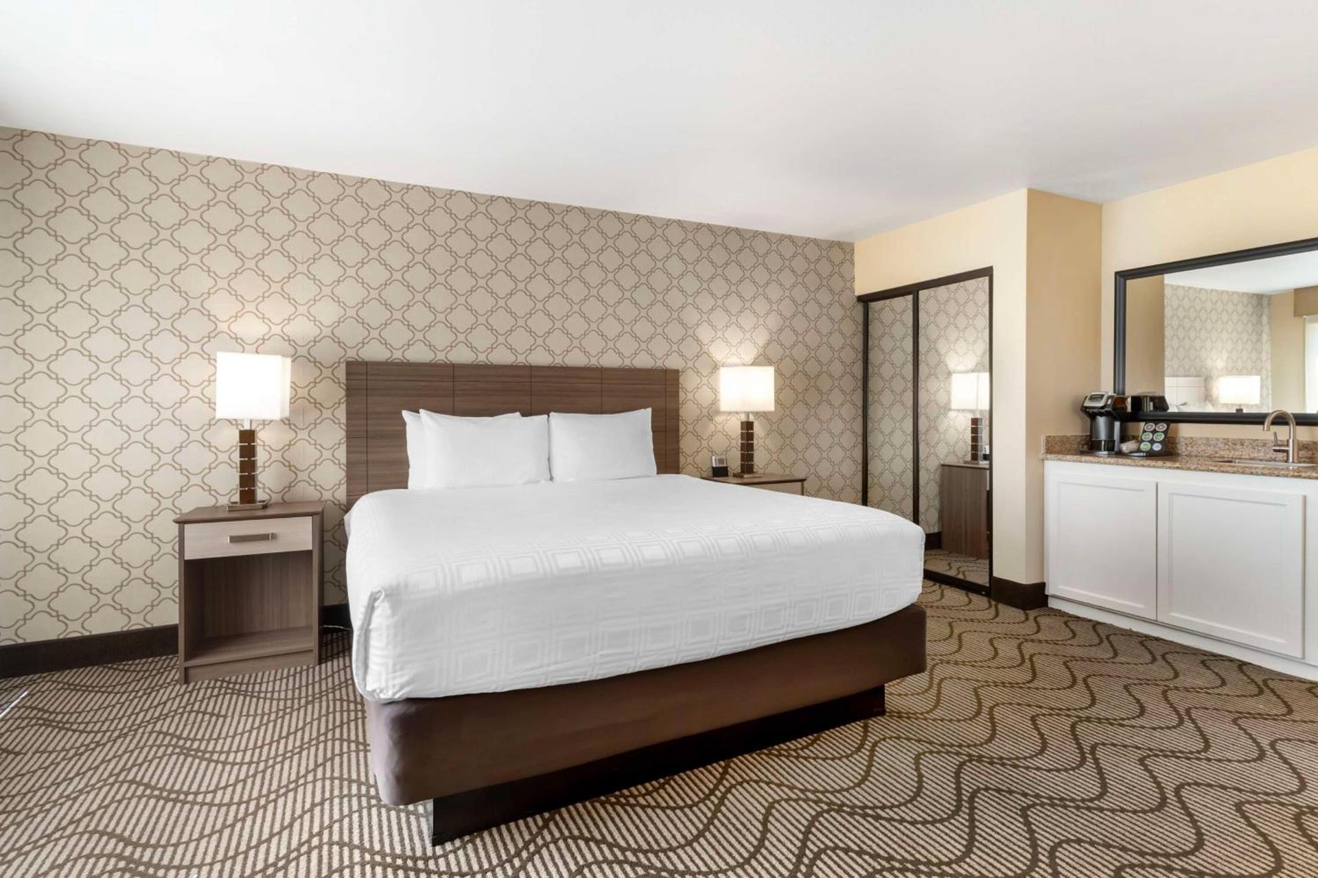 Best Western Plus Heritage Inn photo 25