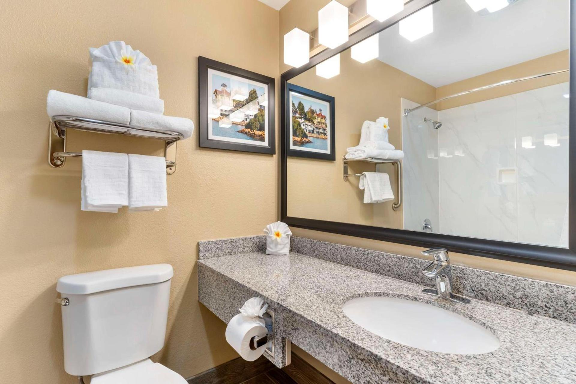 Best Western Plus Heritage Inn photo 39