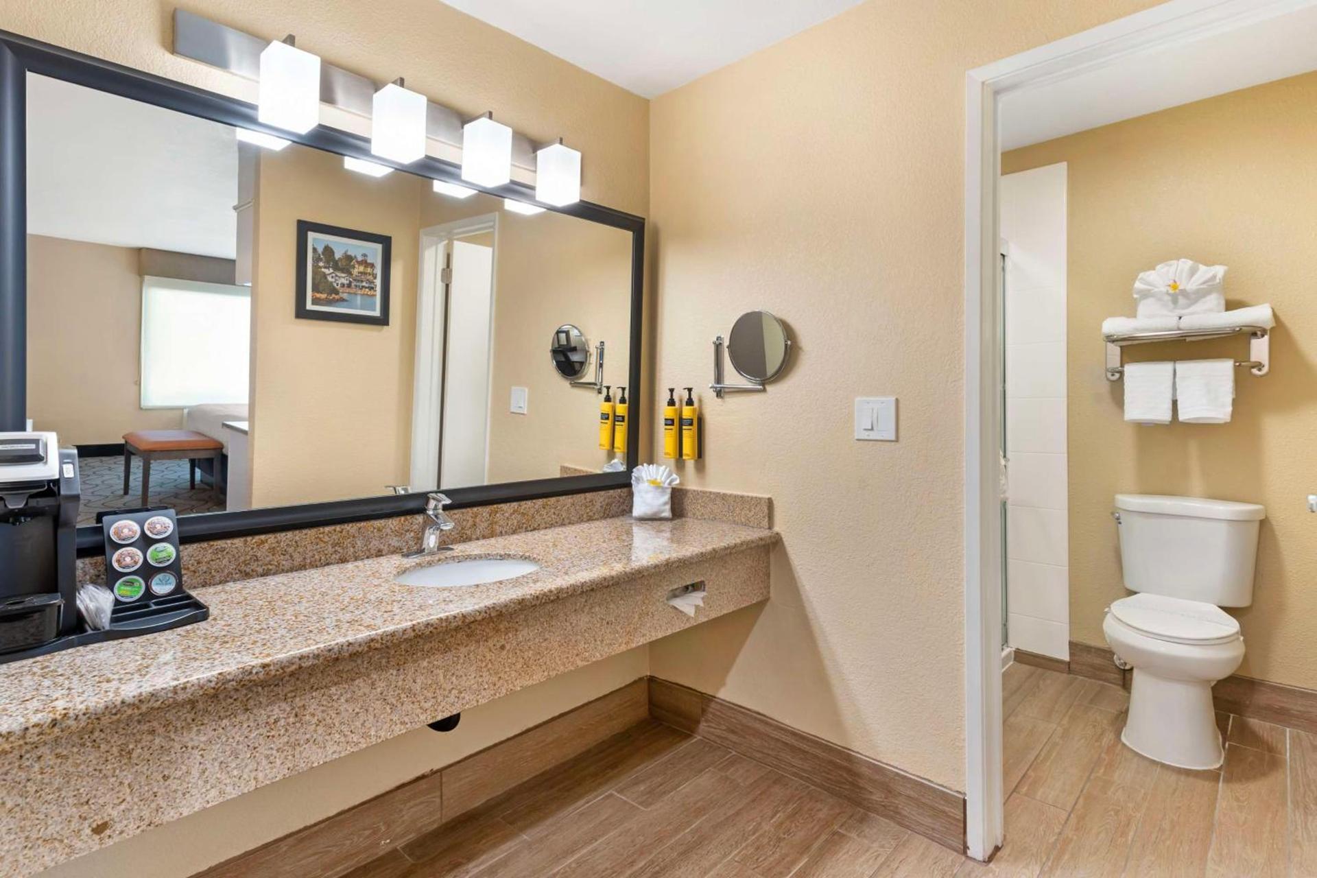 Best Western Plus Heritage Inn photo 40