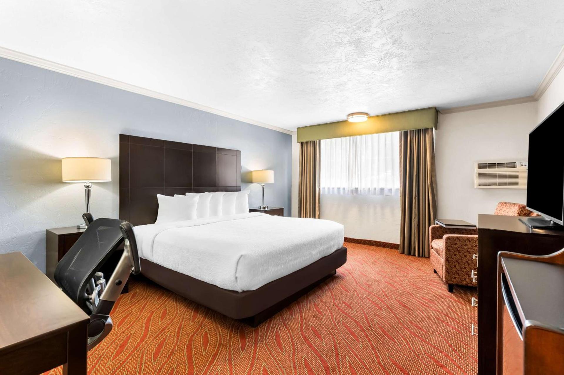 Best Western Plus Parkway Inn photo 6