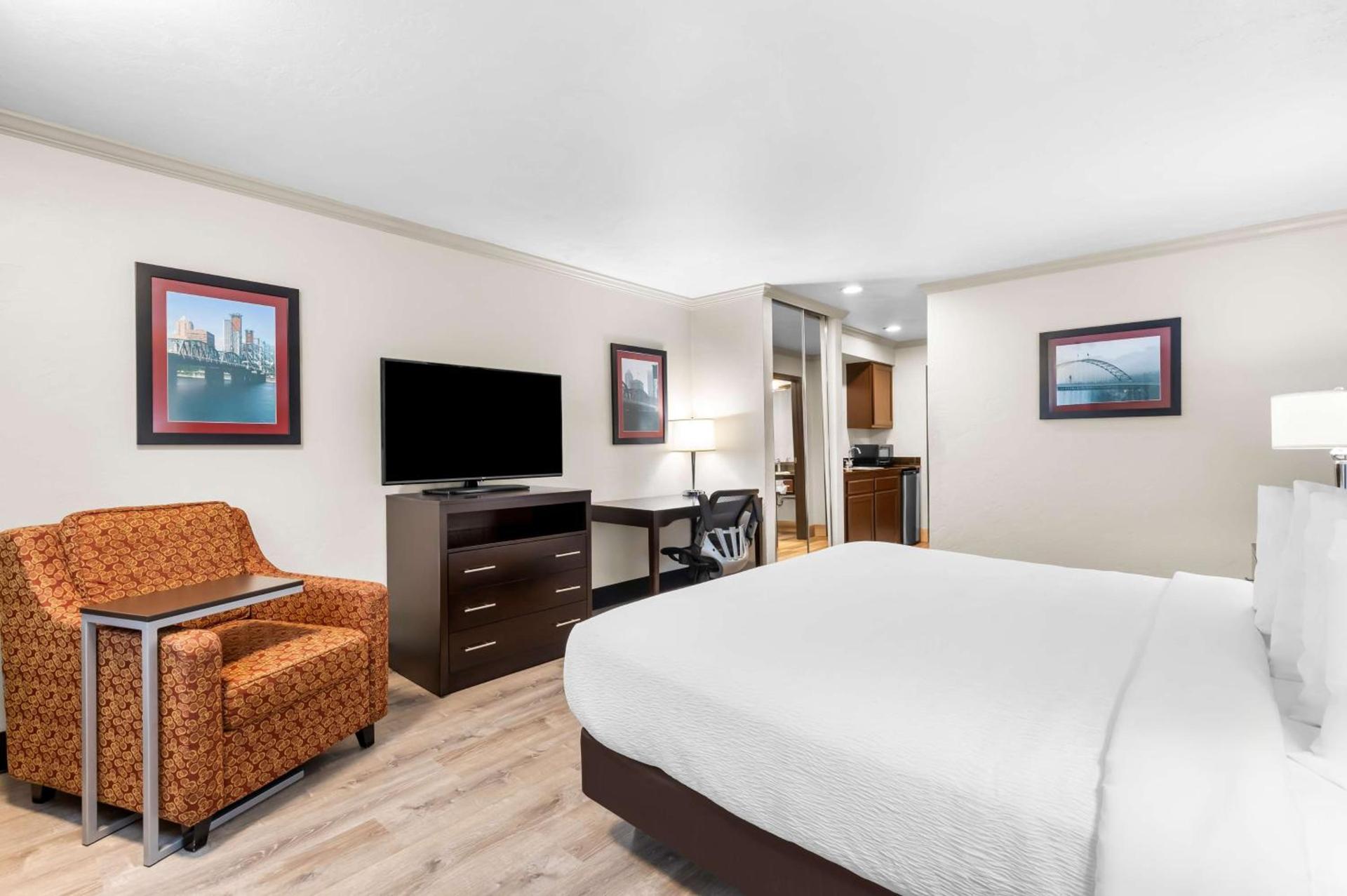 Best Western Plus Parkway Inn photo 15