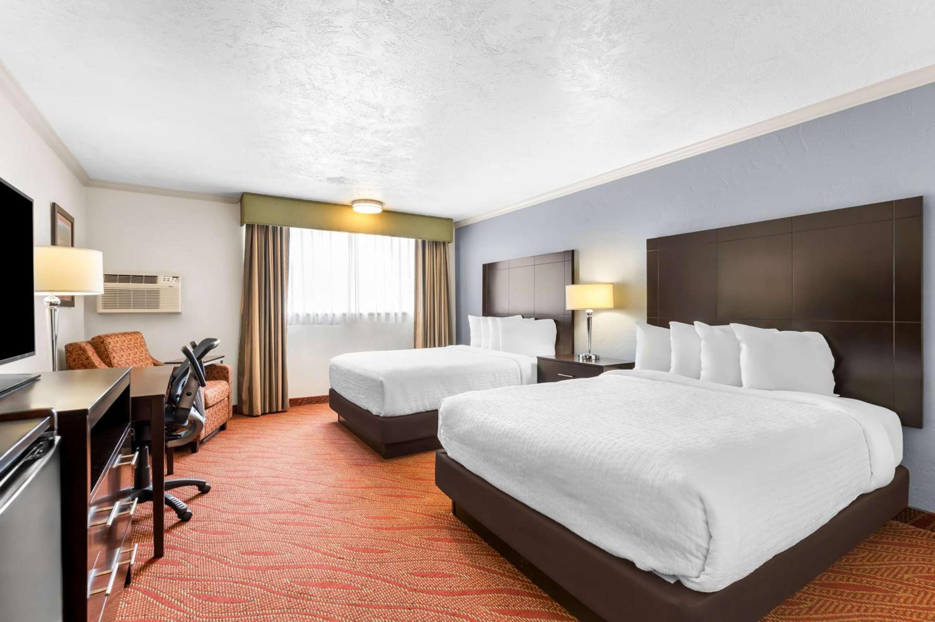 Best Western Plus Parkway Inn photo 9